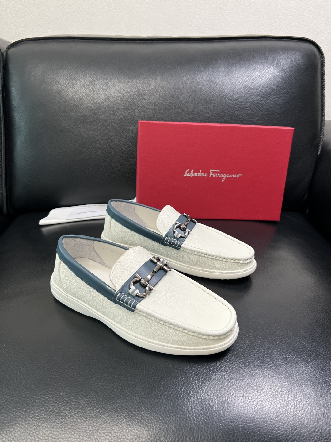Ferragamo 高品质 顶级工艺品 菲拉格慕 专柜同步发售原厂配置，意大利进口原版牛皮，进口水染牛里