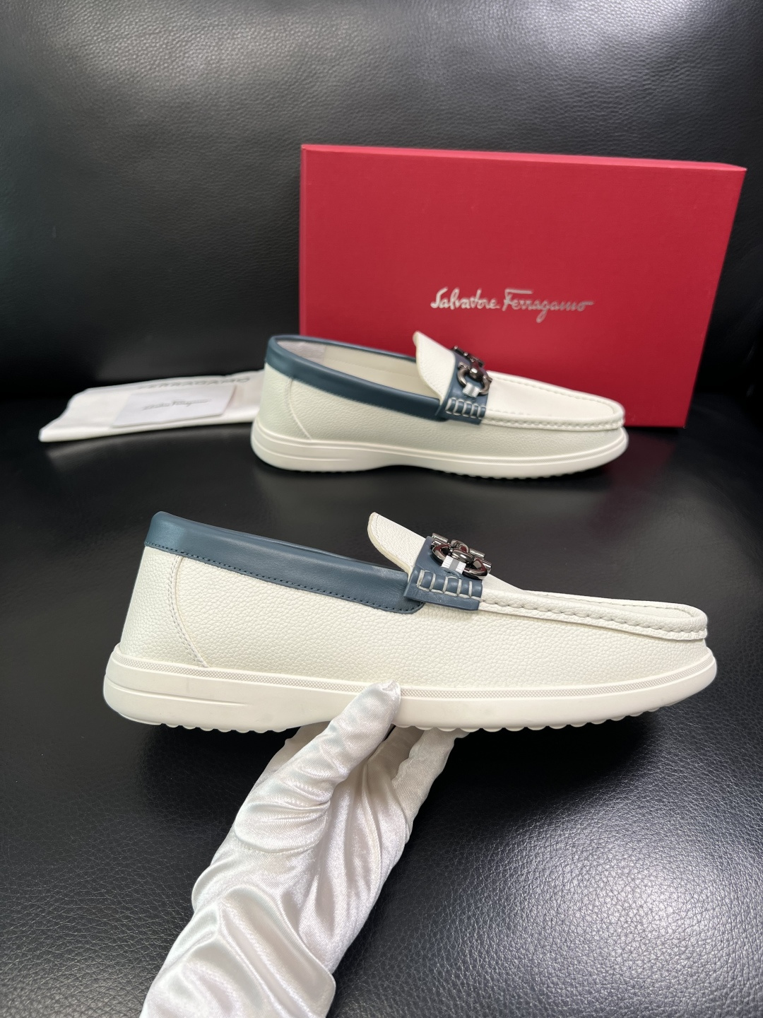 Ferragamo 高品质 顶级工艺品 菲拉格慕 专柜同步发售原厂配置，意大利进口原版牛皮，进口水染牛里