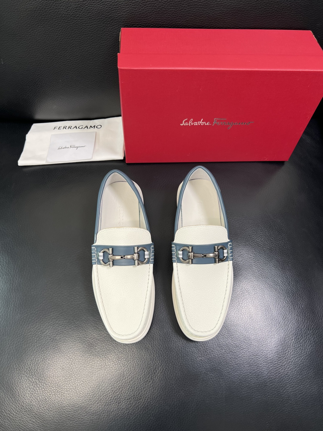 Ferragamo 高品质 顶级工艺品 菲拉格慕 专柜同步发售原厂配置，意大利进口原版牛皮，进口水染牛里