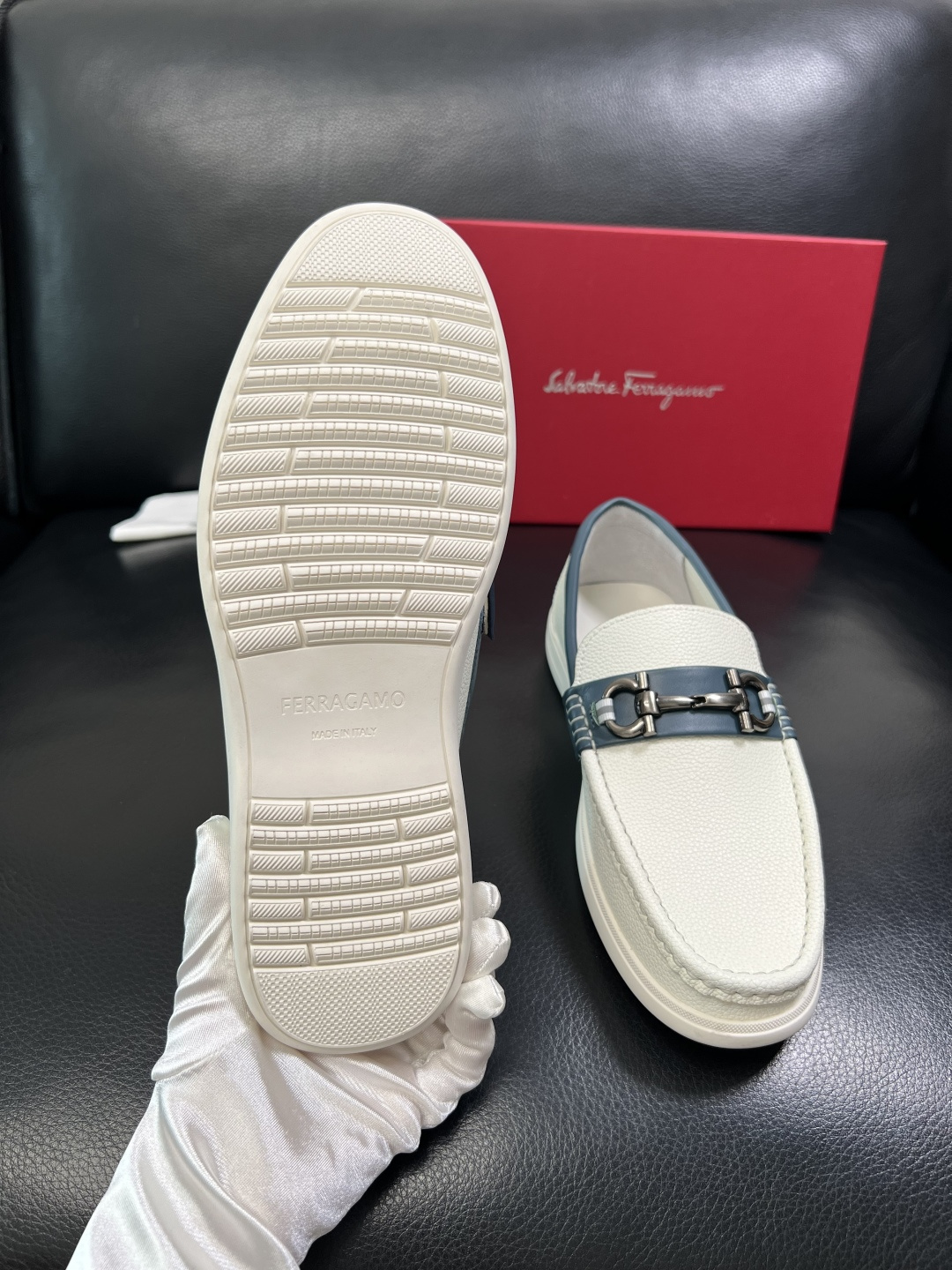 Ferragamo 高品质 顶级工艺品 菲拉格慕 专柜同步发售原厂配置，意大利进口原版牛皮，进口水染牛里