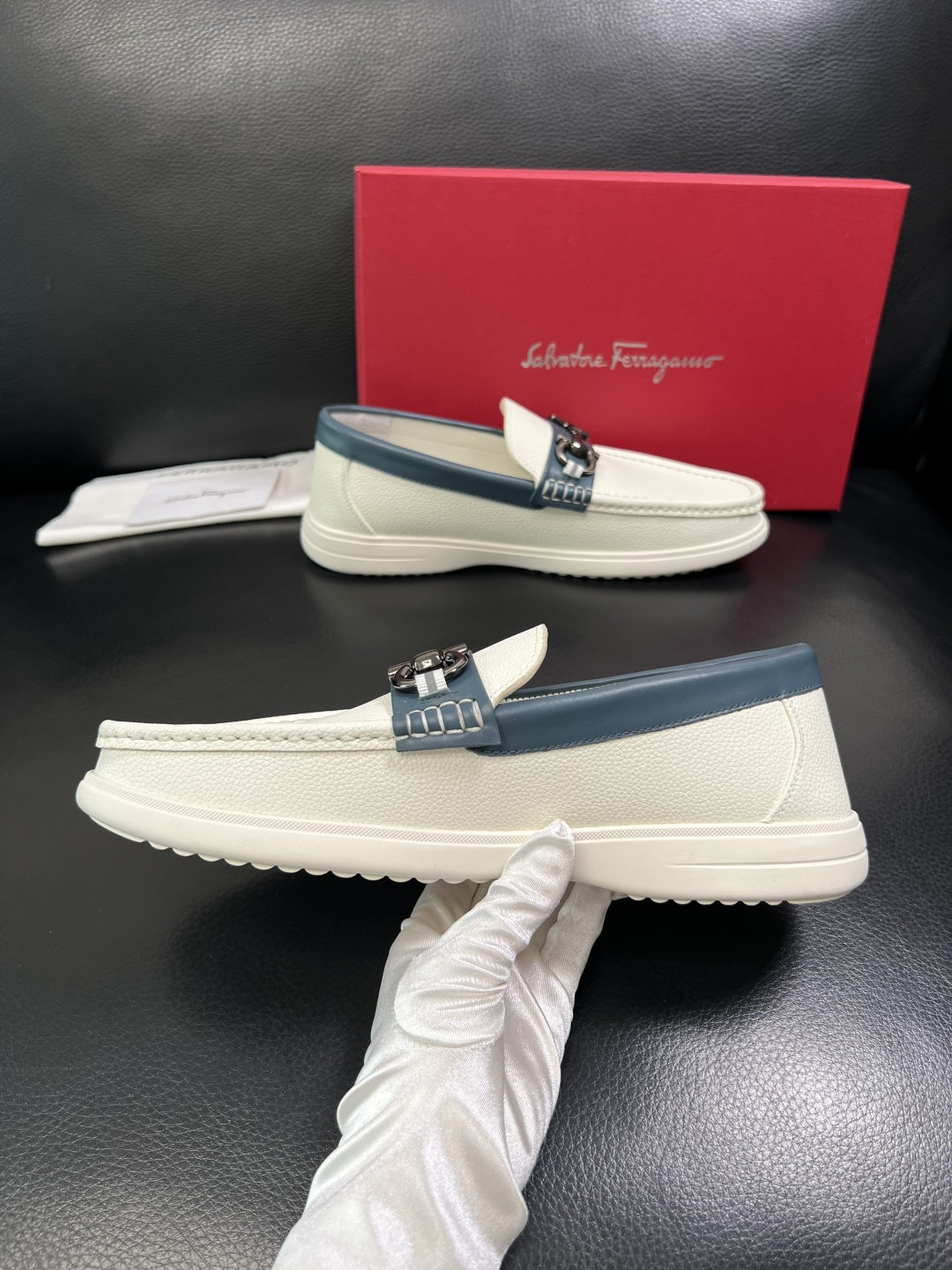 Ferragamo 高品质 顶级工艺品 菲拉格慕 专柜同步发售原厂配置，意大利进口原版牛皮，进口水染牛里