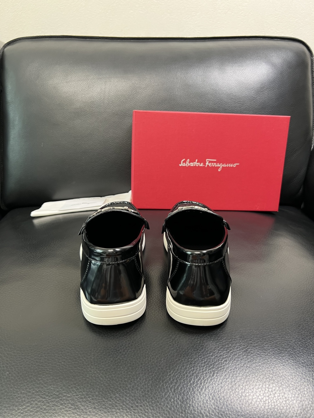 Ferragamo 高品质 顶级工艺品 菲拉格慕 专柜同步发售原厂配置，意大利进口原版牛皮，进口水染牛里