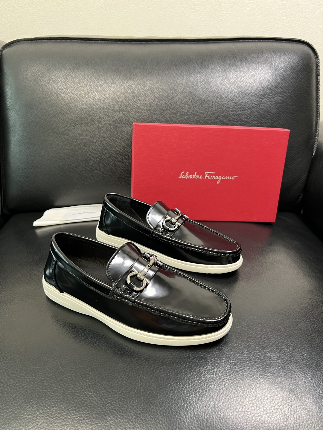 Ferragamo 高品质 顶级工艺品 菲拉格慕 专柜同步发售原厂配置，意大利进口原版牛皮，进口水染牛里