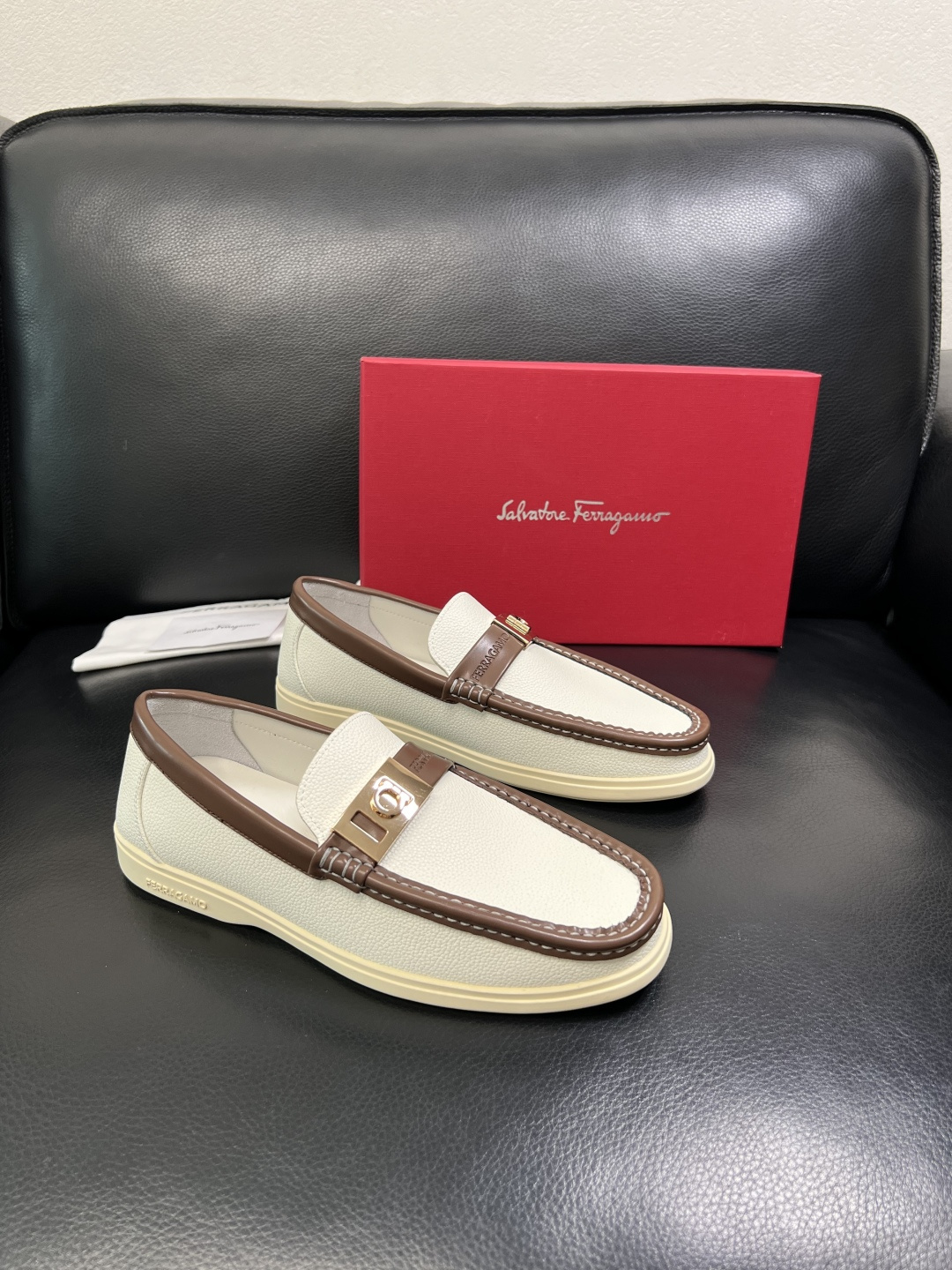 Ferragamo 高品质 顶级工艺品 菲拉格慕 专柜同步发售原厂配置，意大利进口原版牛皮，进口水染牛里