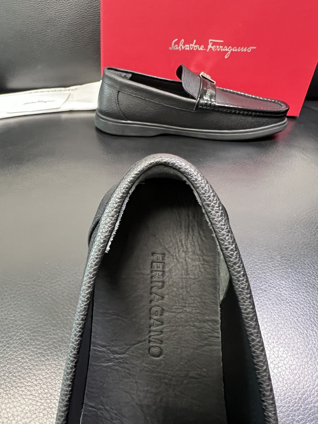 Ferragamo 高品质 顶级工艺品 菲拉格慕 专柜同步发售原厂配置，意大利进口原版牛皮，进口水染牛里