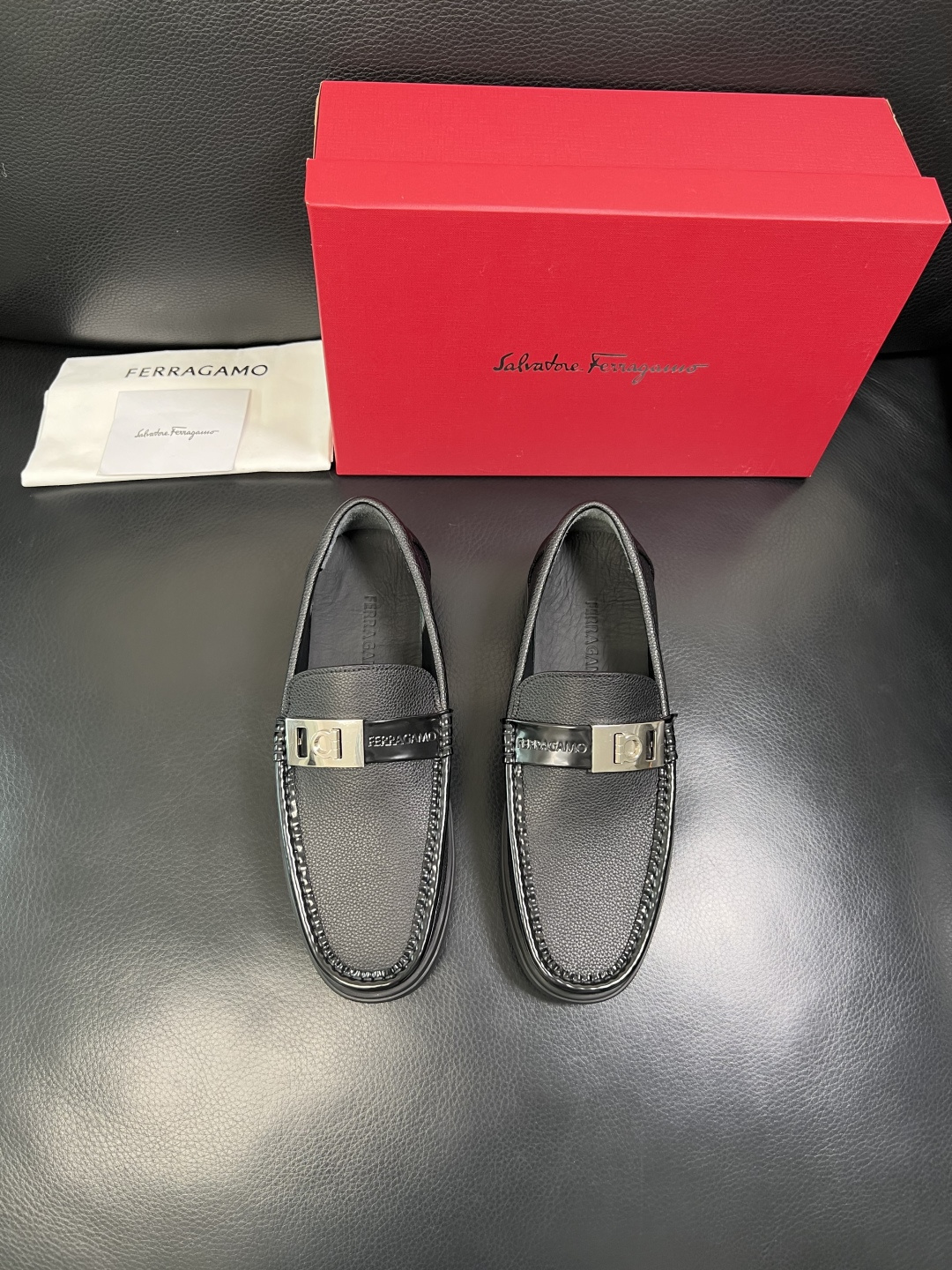 Ferragamo 高品质 顶级工艺品 菲拉格慕 专柜同步发售原厂配置，意大利进口原版牛皮，进口水染牛里