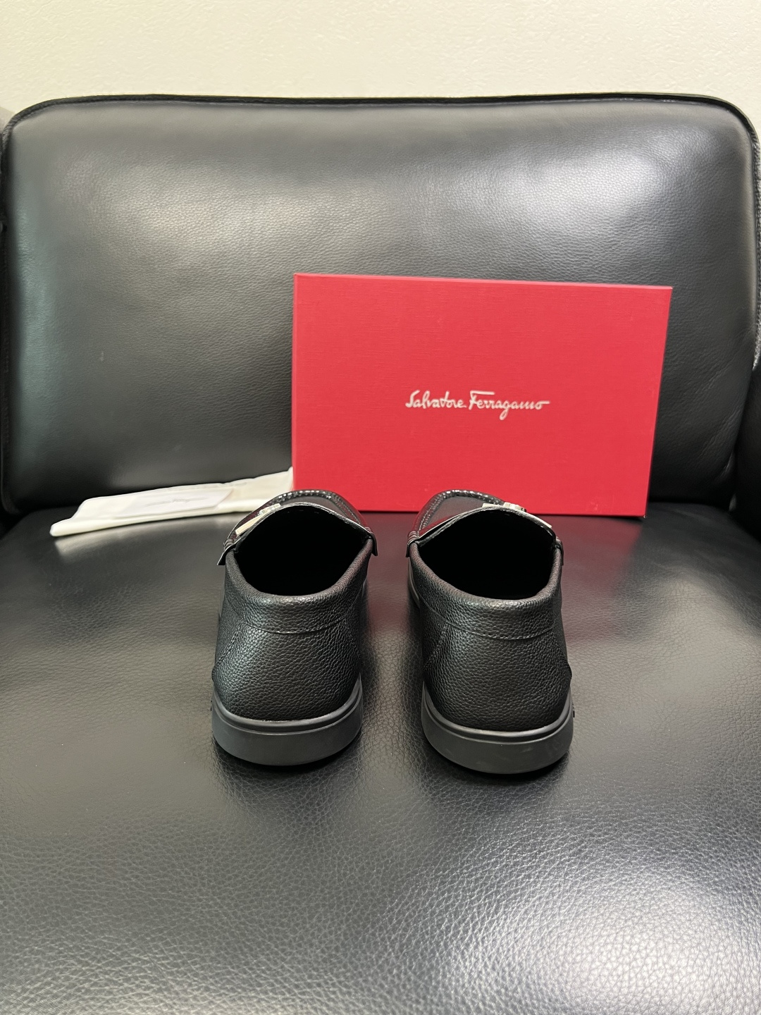 Ferragamo 高品质 顶级工艺品 菲拉格慕 专柜同步发售原厂配置，意大利进口原版牛皮，进口水染牛里
