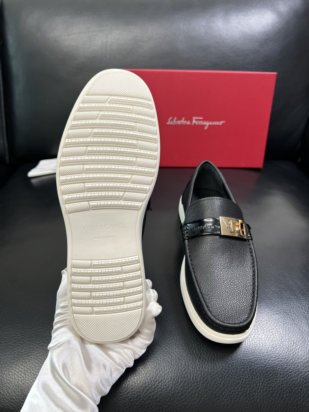 Ferragamo 高品质 顶级工艺品 菲拉格慕 专柜同步发售原厂配置，意大利进口原版牛皮，进口水染牛里