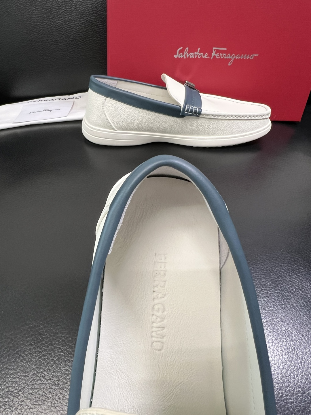 Ferragamo 高品质 顶级工艺品 菲拉格慕 专柜同步发售原厂配置，意大利进口原版牛皮，进口水染牛里
