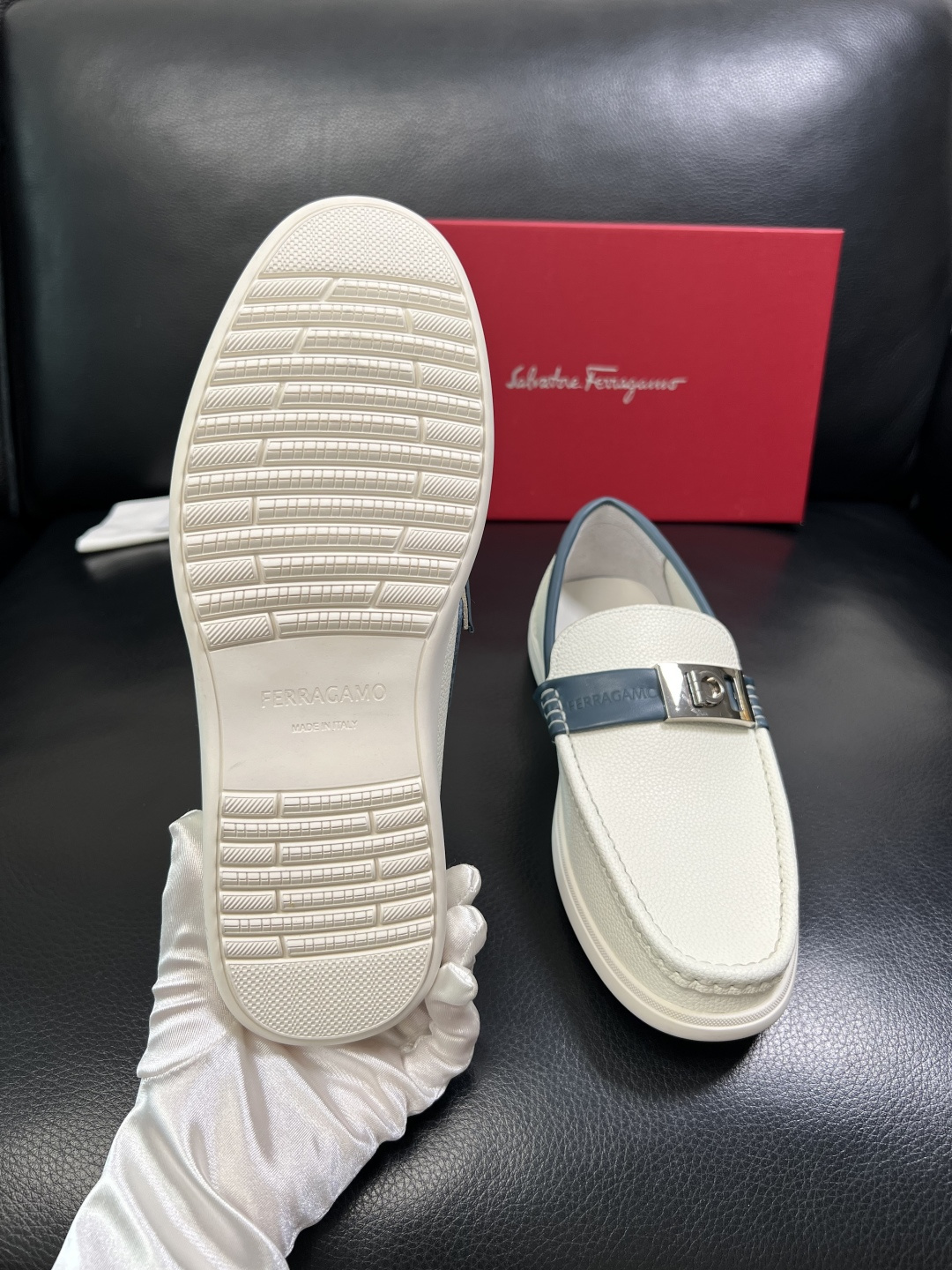 Ferragamo 高品质 顶级工艺品 菲拉格慕 专柜同步发售原厂配置，意大利进口原版牛皮，进口水染牛里