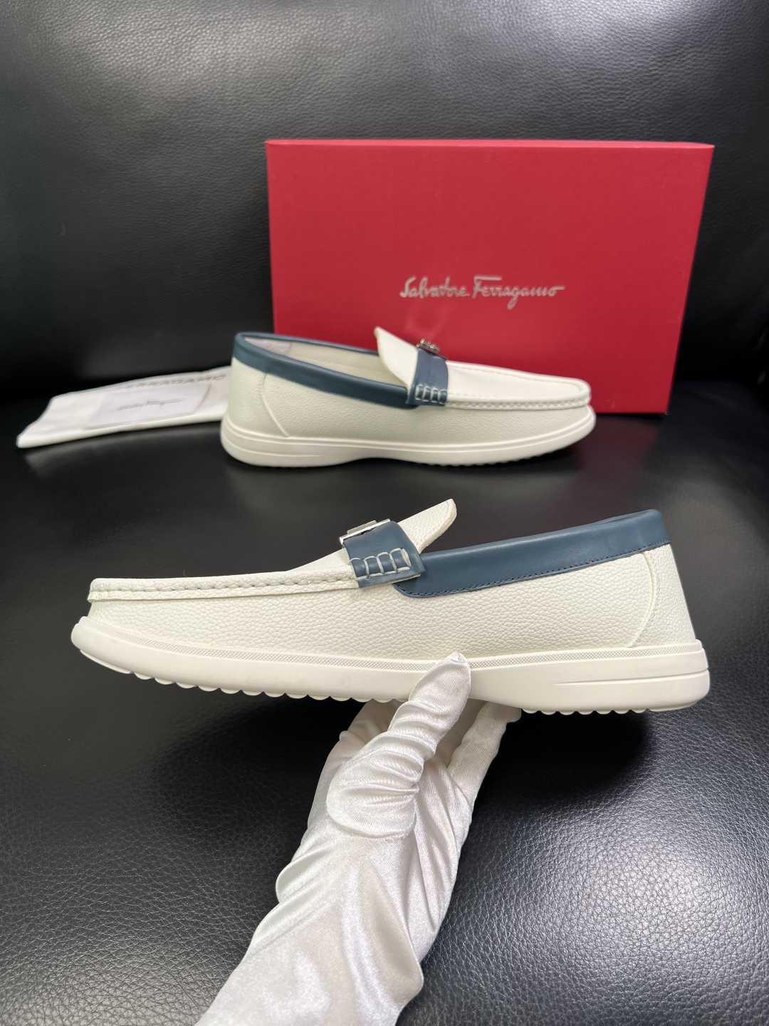 Ferragamo 高品质 顶级工艺品 菲拉格慕 专柜同步发售原厂配置，意大利进口原版牛皮，进口水染牛里