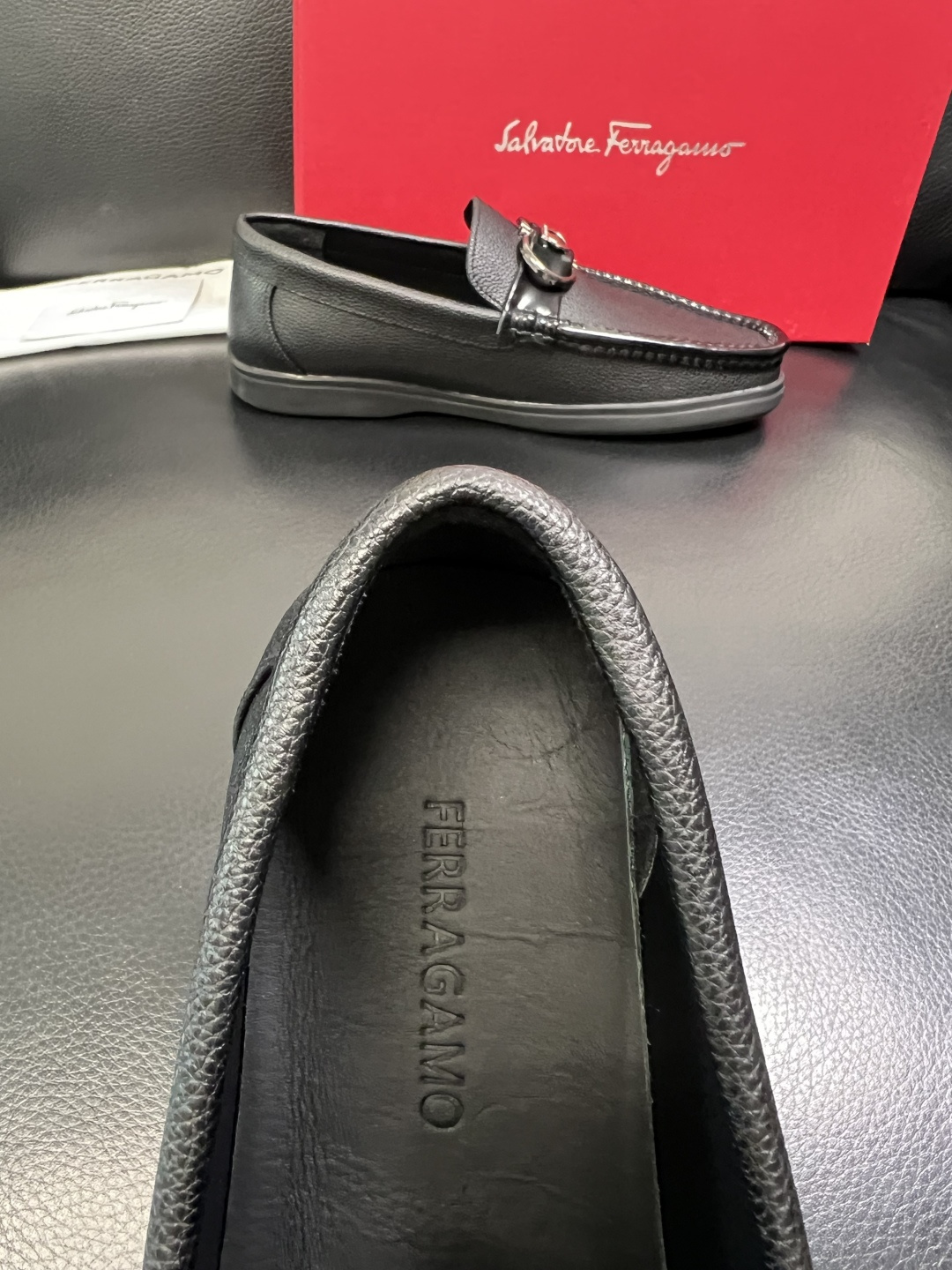 Ferragamo 高品质 顶级工艺品 菲拉格慕 专柜同步发售原厂配置，意大利进口原版牛皮，进口水染牛里