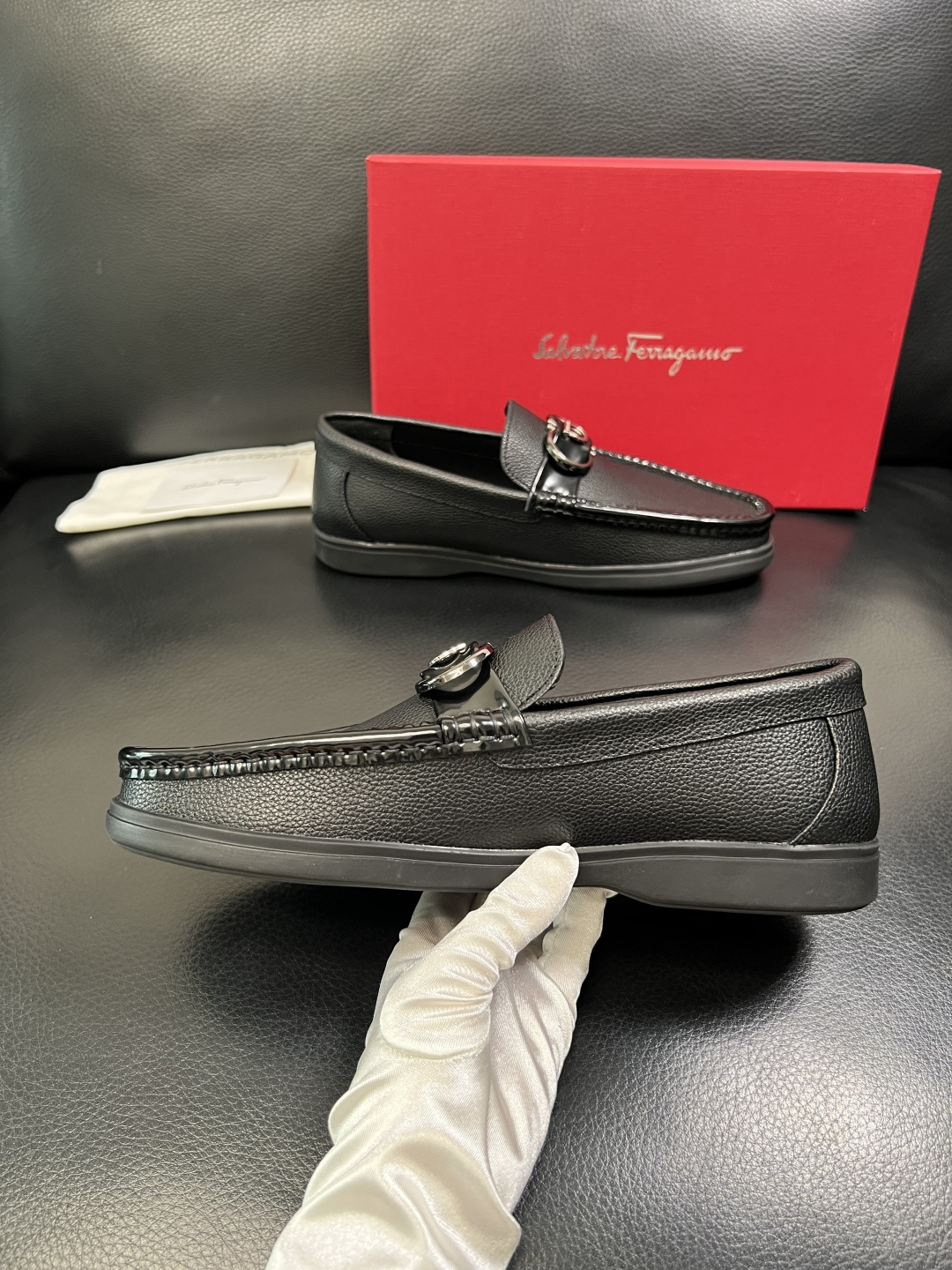 Ferragamo 高品质 顶级工艺品 菲拉格慕 专柜同步发售原厂配置，意大利进口原版牛皮，进口水染牛里