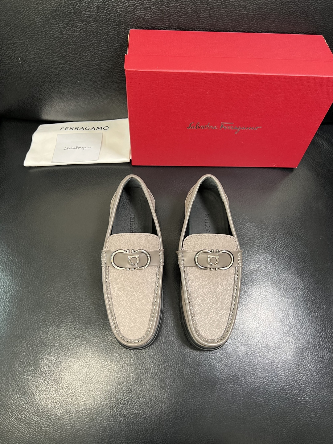 Ferragamo 高品质 顶级工艺品 菲拉格慕 专柜同步发售原厂配置，意大利进口原版牛皮，进口水染牛里