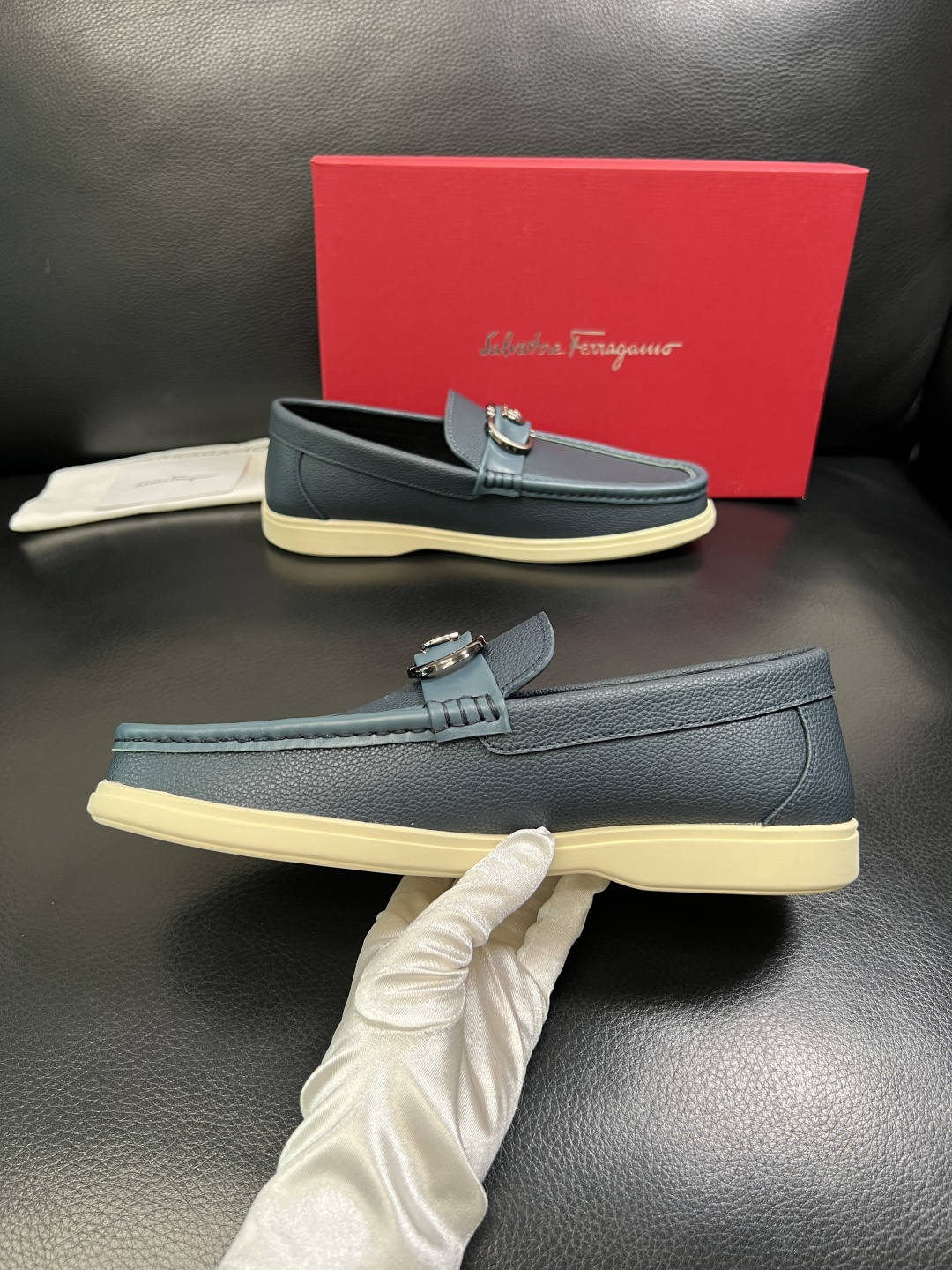 Ferragamo 高品质 顶级工艺品 菲拉格慕 专柜同步发售原厂配置，意大利进口原版牛皮，进口水染牛里