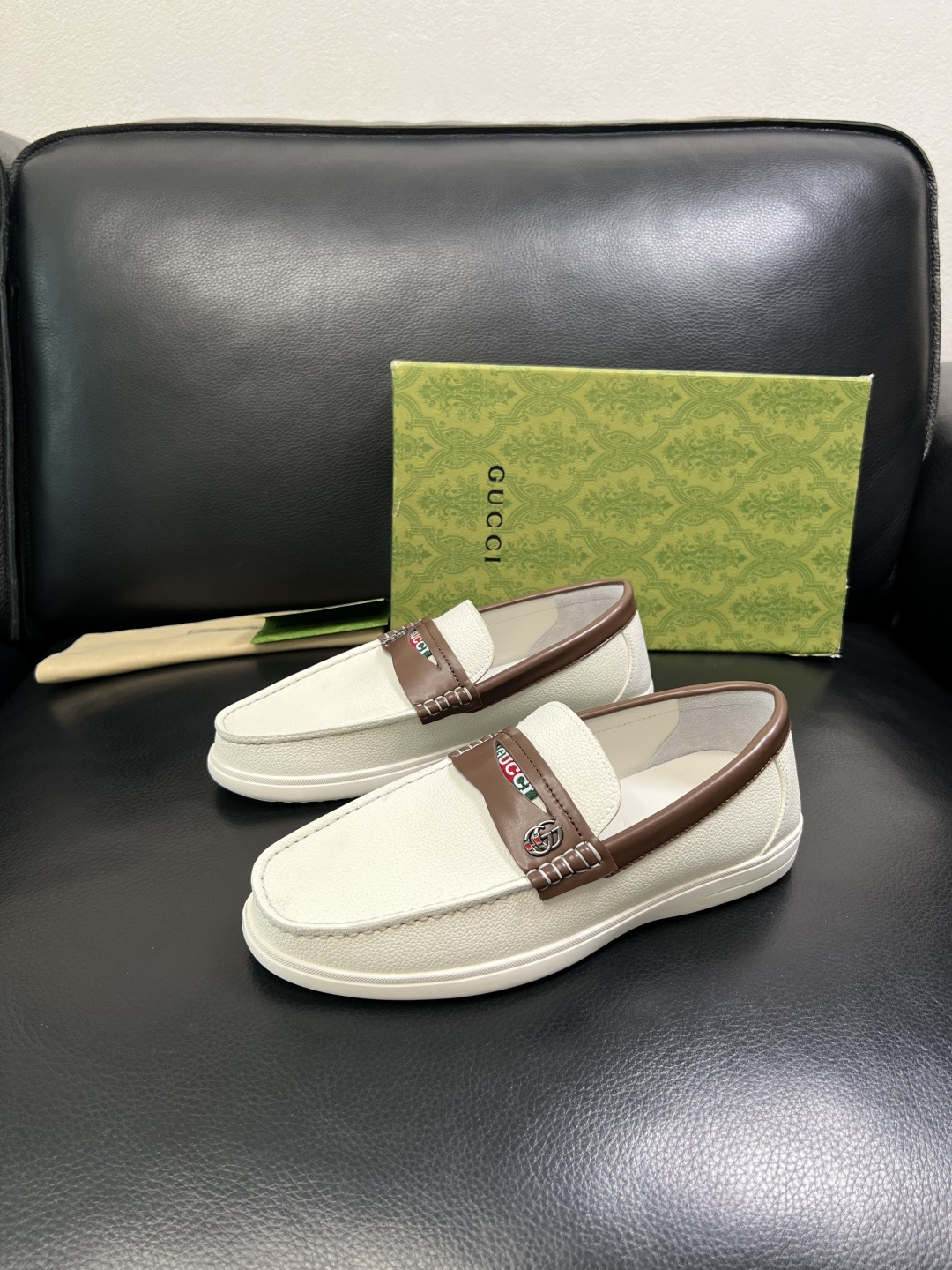 Gucci 高品质 顶级工艺品 古奇 专柜新款原厂配置，意大利进口牛皮面料，进口牛皮内里垫，透气舒适，鞋