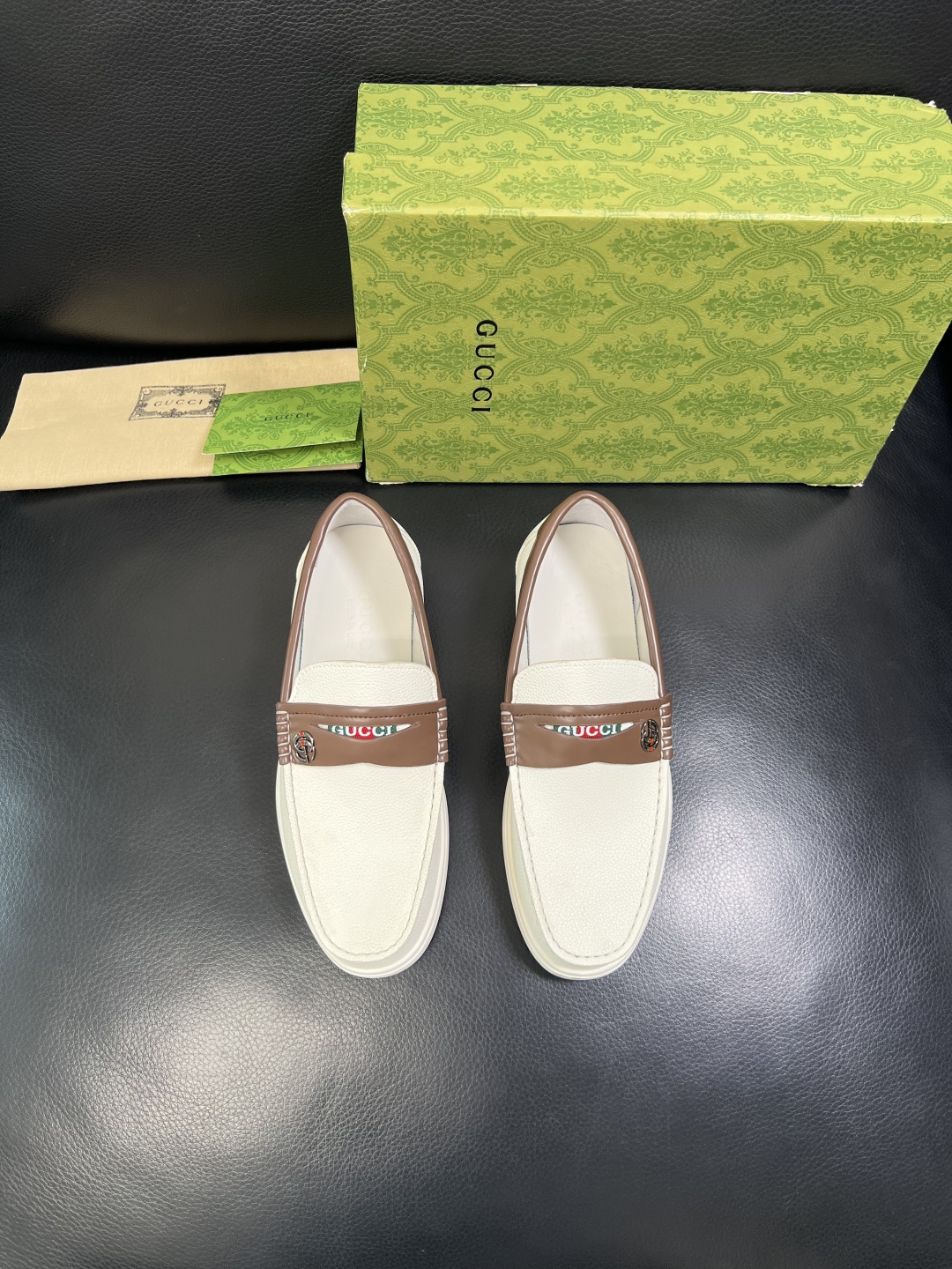 Gucci 高品质 顶级工艺品 古奇 专柜新款原厂配置，意大利进口牛皮面料，进口牛皮内里垫，透气舒适，鞋