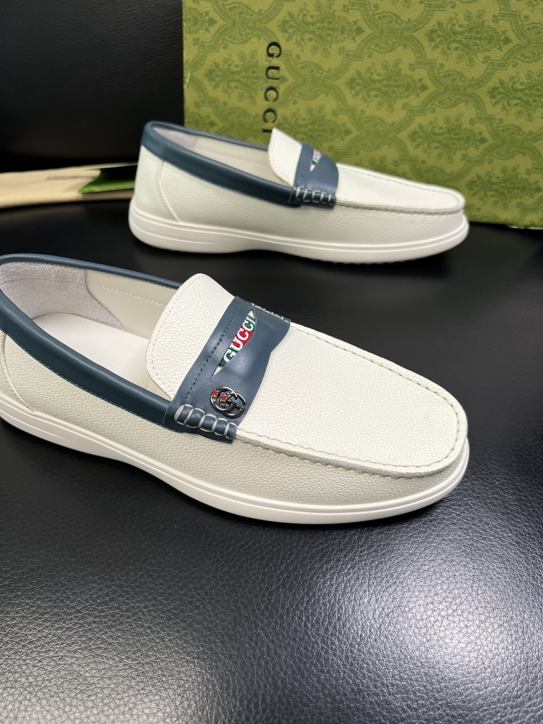 Gucci 高品质 顶级工艺品 古奇 专柜新款原厂配置，意大利进口牛皮面料，进口牛皮内里垫，透气舒适，鞋