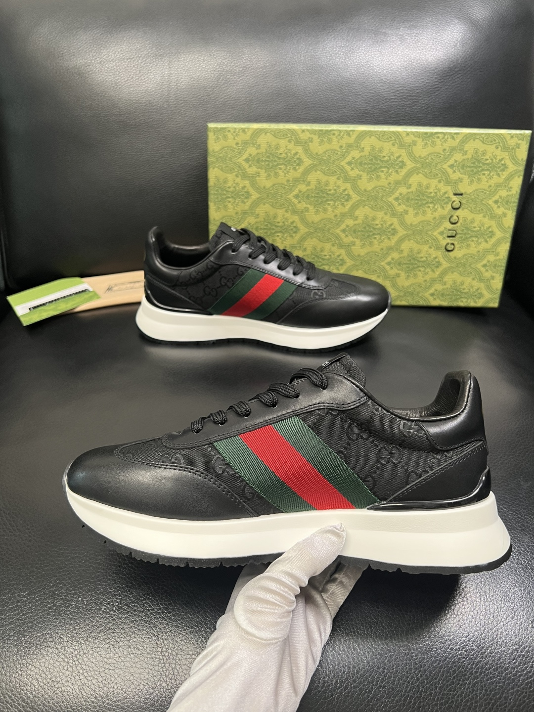 Gucci 高品质 顶级工艺品 古奇 专柜新款原厂配置，意大利进口牛皮面料，进口牛皮内里垫，透气舒适，鞋