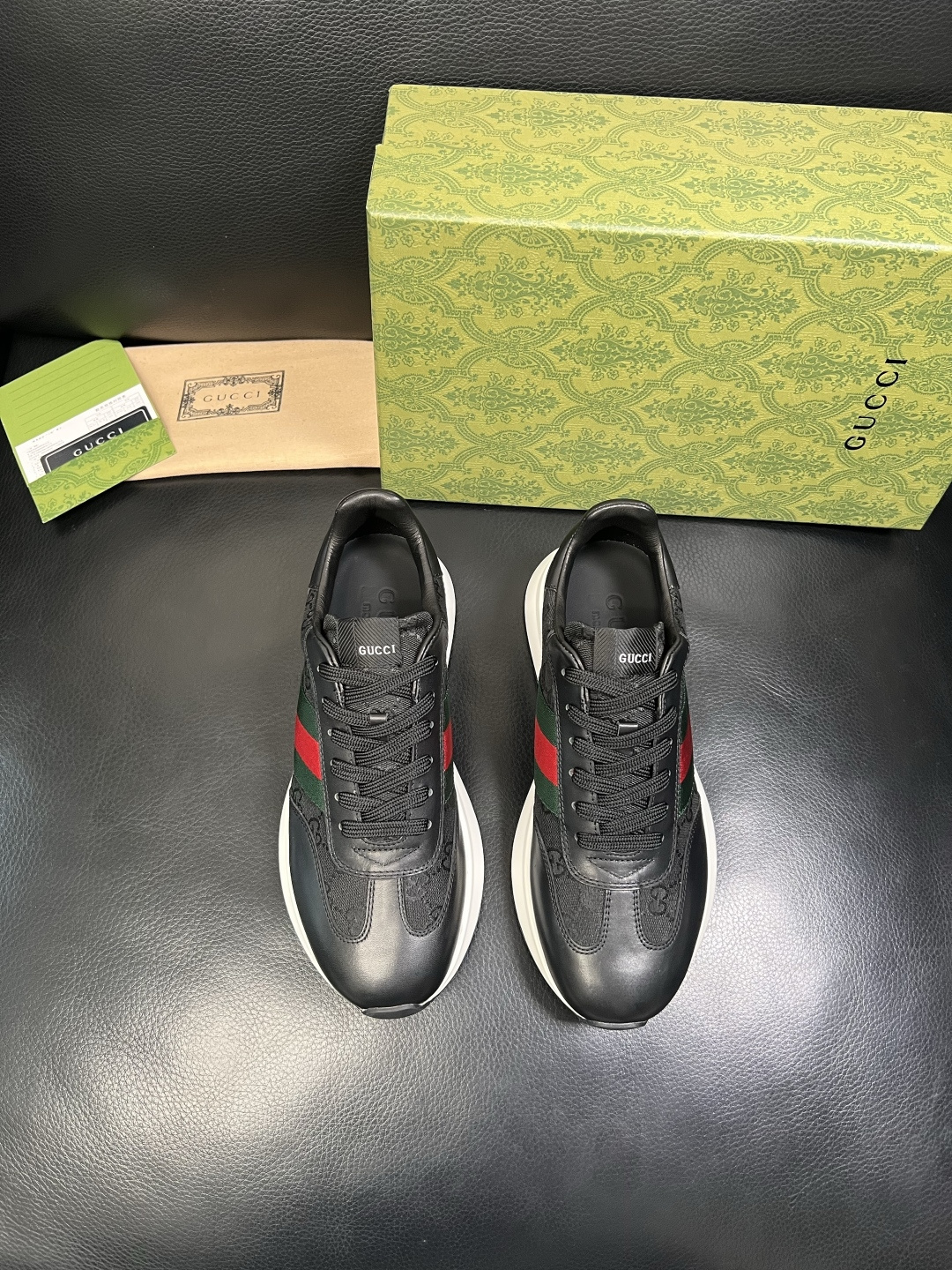 Gucci 高品质 顶级工艺品 古奇 专柜新款原厂配置，意大利进口牛皮面料，进口牛皮内里垫，透气舒适，鞋