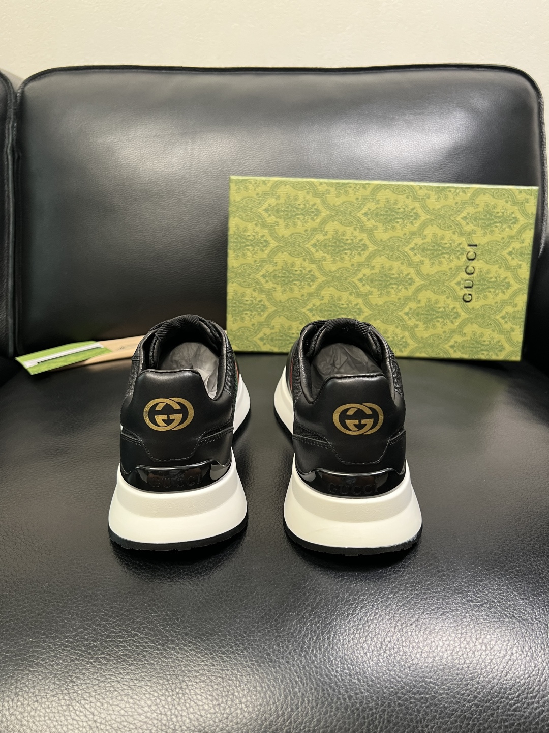 Gucci 高品质 顶级工艺品 古奇 专柜新款原厂配置，意大利进口牛皮面料，进口牛皮内里垫，透气舒适，鞋