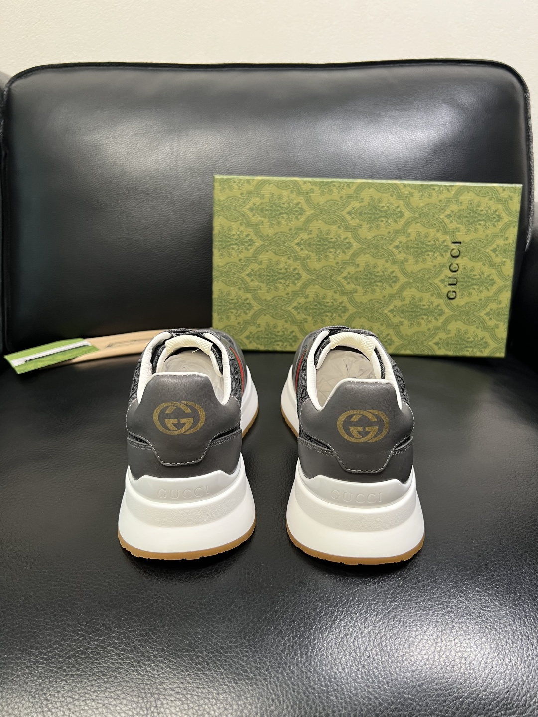 Gucci 高品质 顶级工艺品 古奇 专柜新款原厂配置，意大利进口牛皮面料，进口牛皮内里垫，透气舒适，鞋