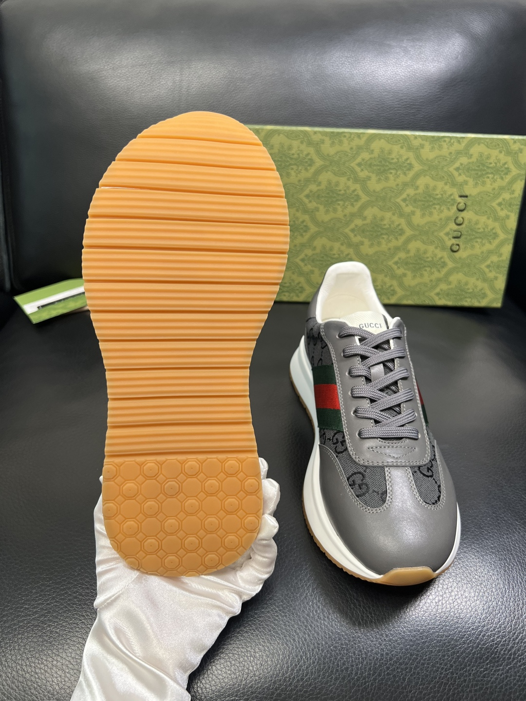 Gucci 高品质 顶级工艺品 古奇 专柜新款原厂配置，意大利进口牛皮面料，进口牛皮内里垫，透气舒适，鞋