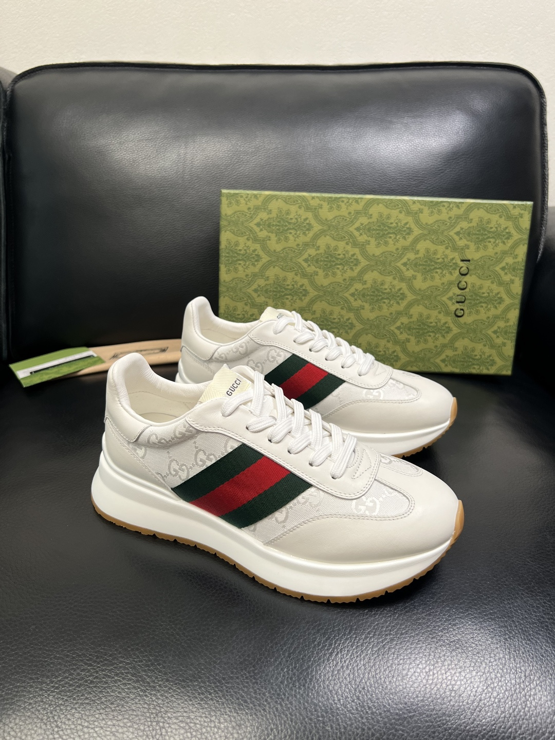 Gucci 高品质 顶级工艺品 古奇 专柜新款原厂配置，意大利进口牛皮面料，进口牛皮内里垫，透气舒适，鞋