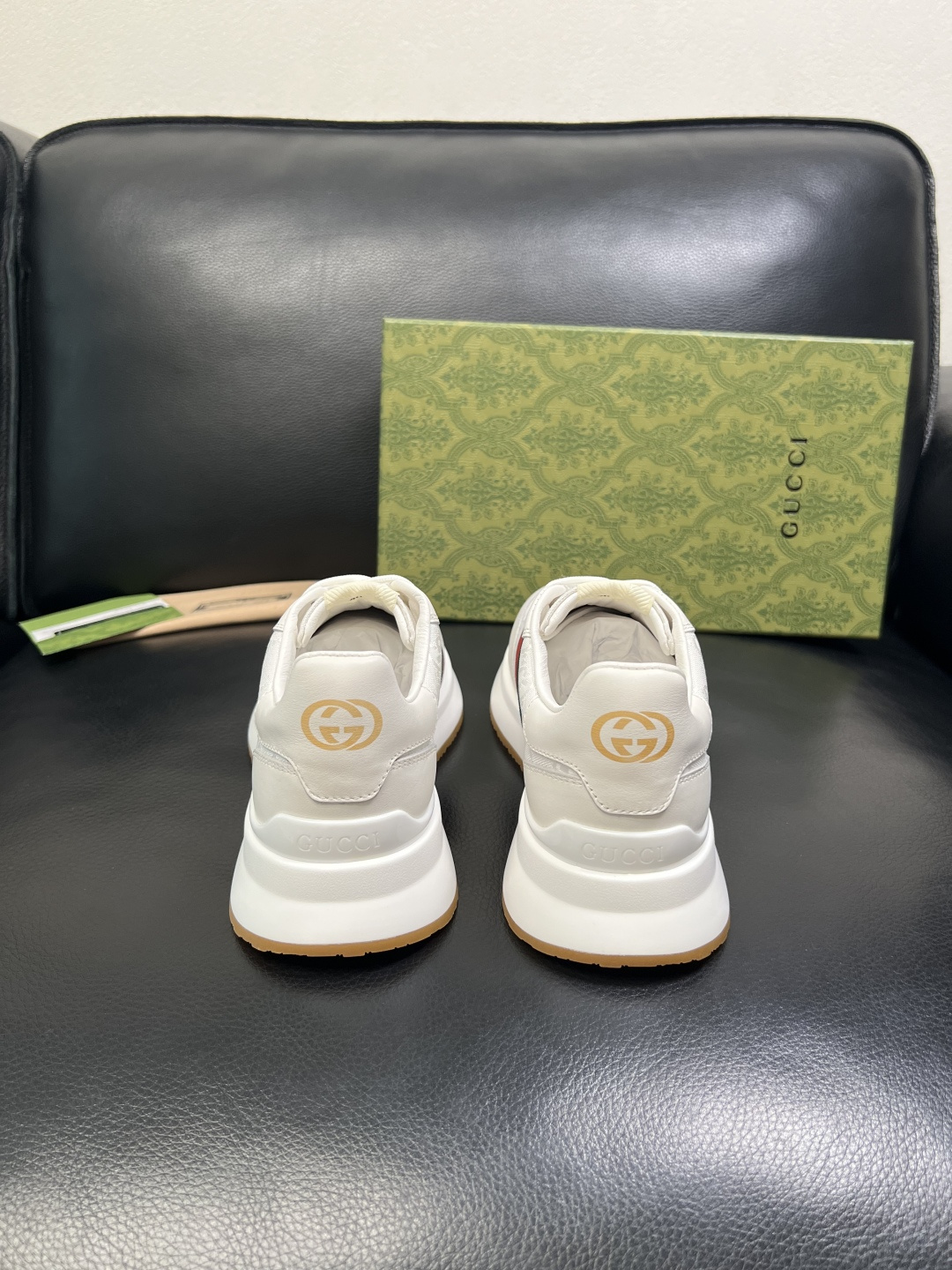 Gucci 高品质 顶级工艺品 古奇 专柜新款原厂配置，意大利进口牛皮面料，进口牛皮内里垫，透气舒适，鞋