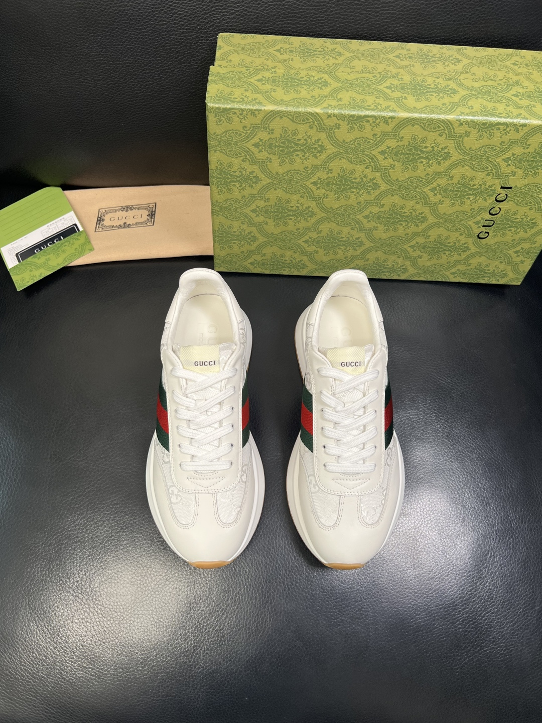 Gucci 高品质 顶级工艺品 古奇 专柜新款原厂配置，意大利进口牛皮面料，进口牛皮内里垫，透气舒适，鞋