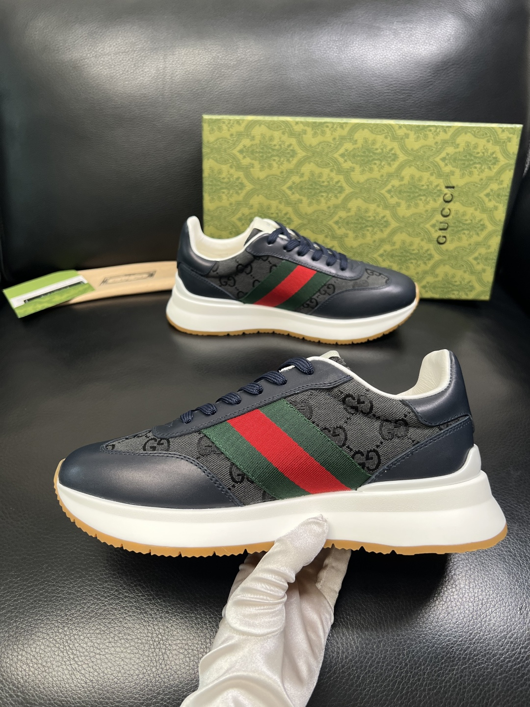 Gucci 高品质 顶级工艺品 古奇 专柜新款原厂配置，意大利进口牛皮面料，进口牛皮内里垫，透气舒适，鞋