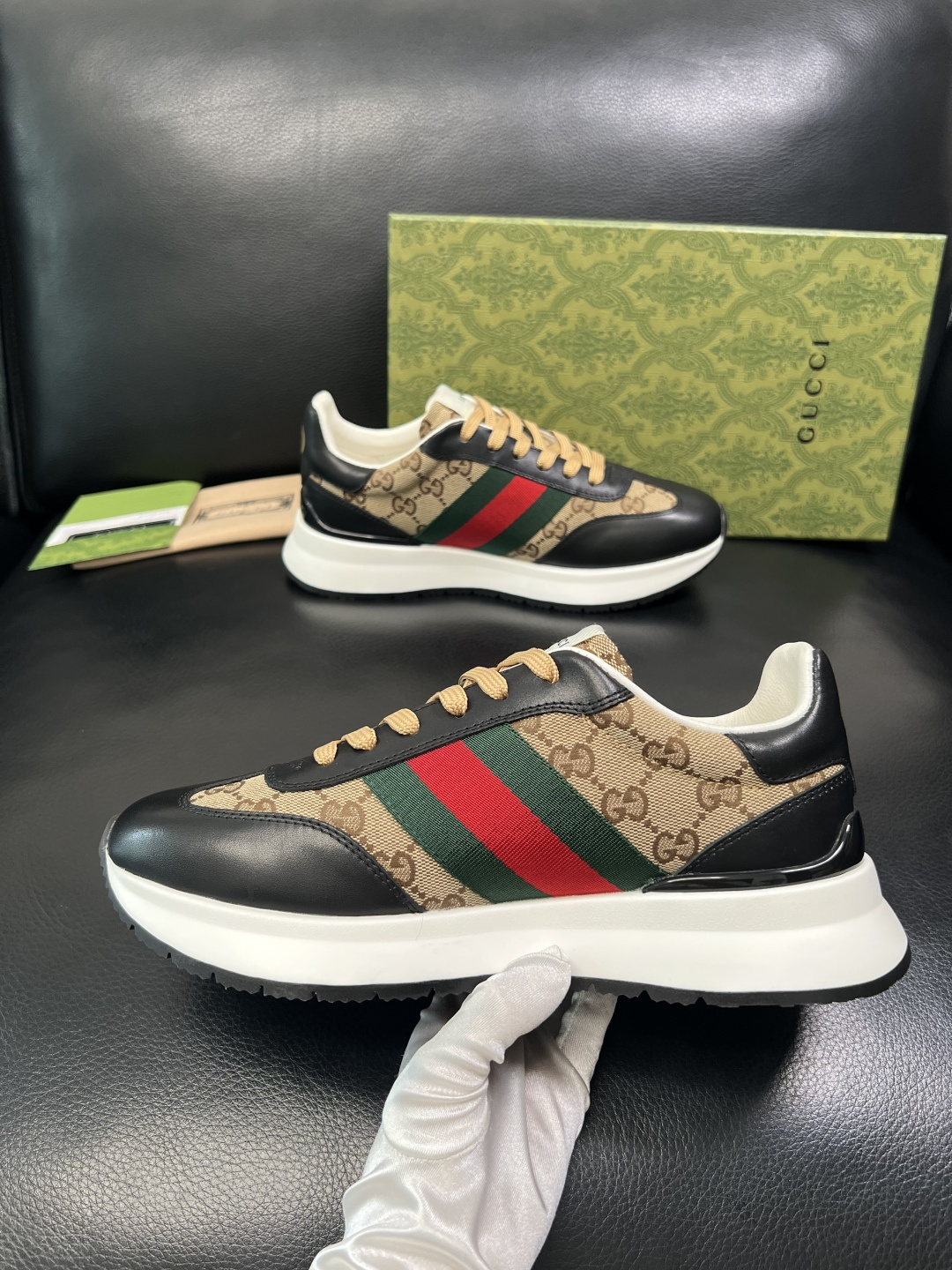 Gucci 高品质 顶级工艺品 古奇 专柜新款原厂配置，意大利进口牛皮面料，进口牛皮内里垫，透气舒适，鞋