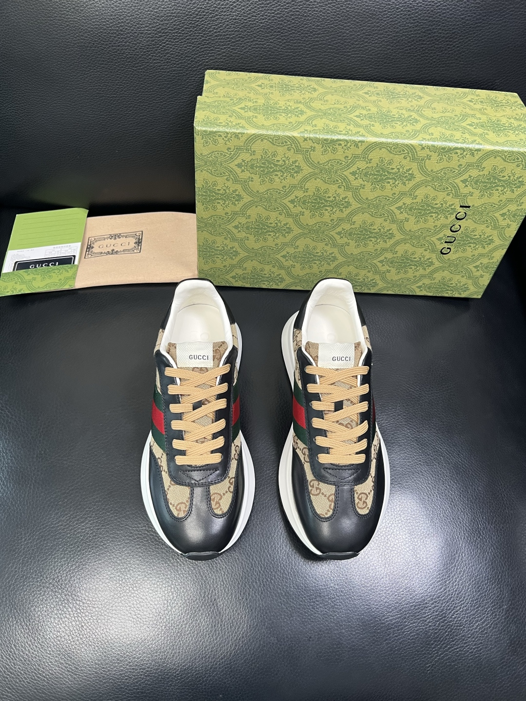 Gucci 高品质 顶级工艺品 古奇 专柜新款原厂配置，意大利进口牛皮面料，进口牛皮内里垫，透气舒适，鞋