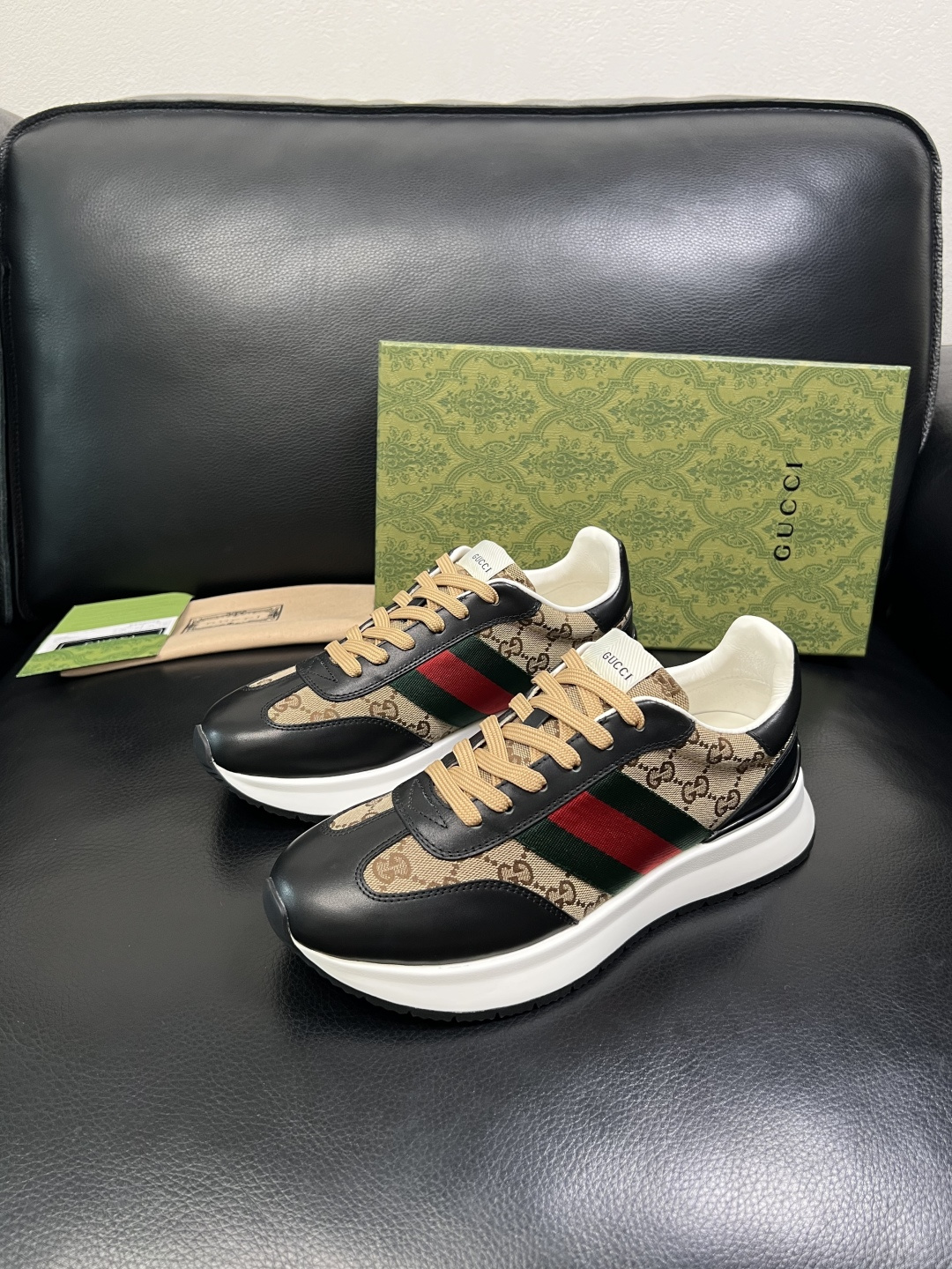 Gucci 高品质 顶级工艺品 古奇 专柜新款原厂配置，意大利进口牛皮面料，进口牛皮内里垫，透气舒适，鞋