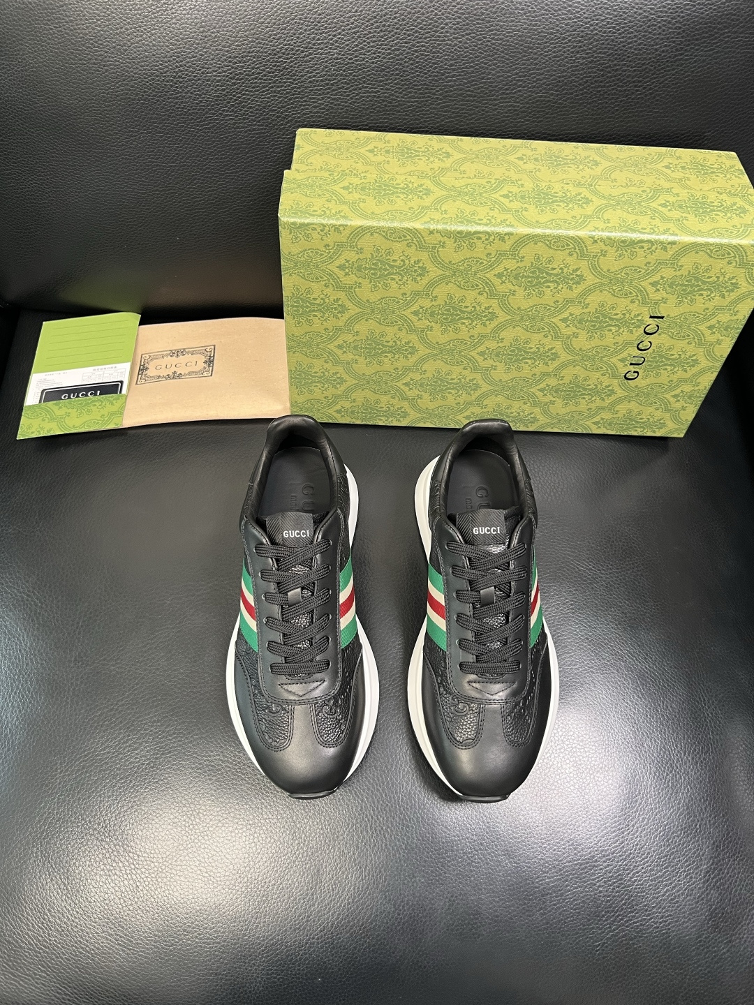 Gucci 高品质 顶级工艺品 古奇 专柜新款原厂配置，意大利进口牛皮面料，进口牛皮内里垫，透气舒适，鞋