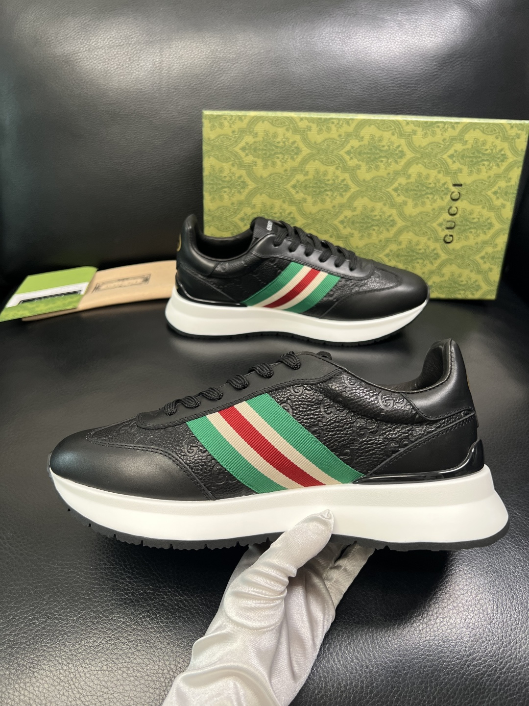 Gucci 高品质 顶级工艺品 古奇 专柜新款原厂配置，意大利进口牛皮面料，进口牛皮内里垫，透气舒适，鞋