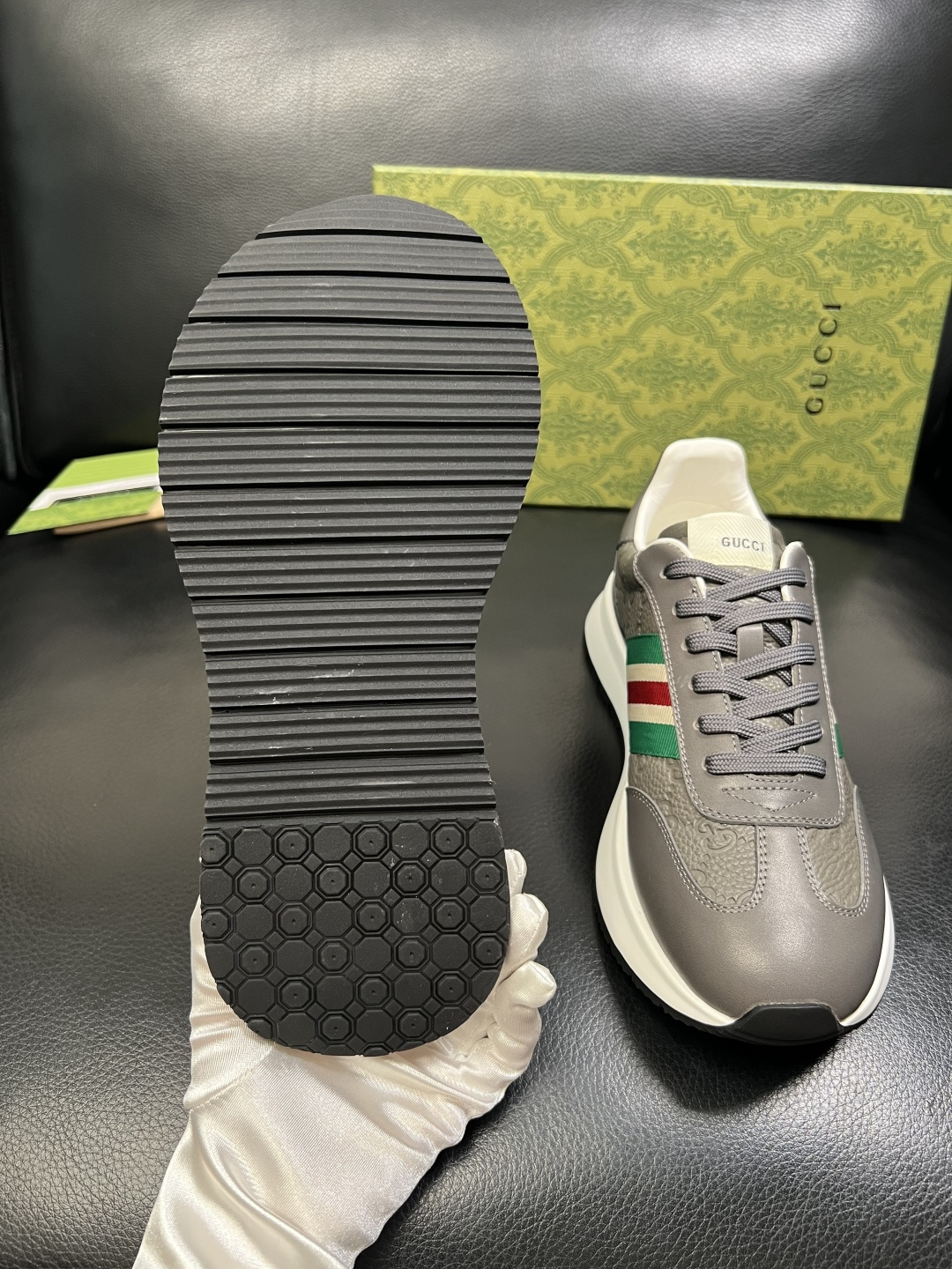 Gucci 高品质 顶级工艺品 古奇 专柜新款原厂配置，意大利进口牛皮面料，进口牛皮内里垫，透气舒适，鞋