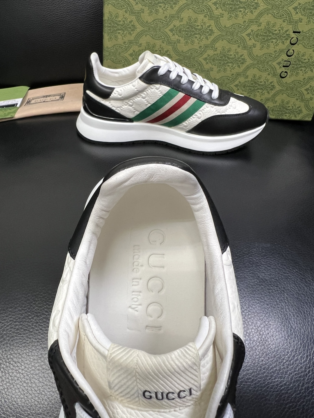 Gucci 高品质 顶级工艺品 古奇 专柜新款原厂配置，意大利进口牛皮面料，进口牛皮内里垫，透气舒适，鞋