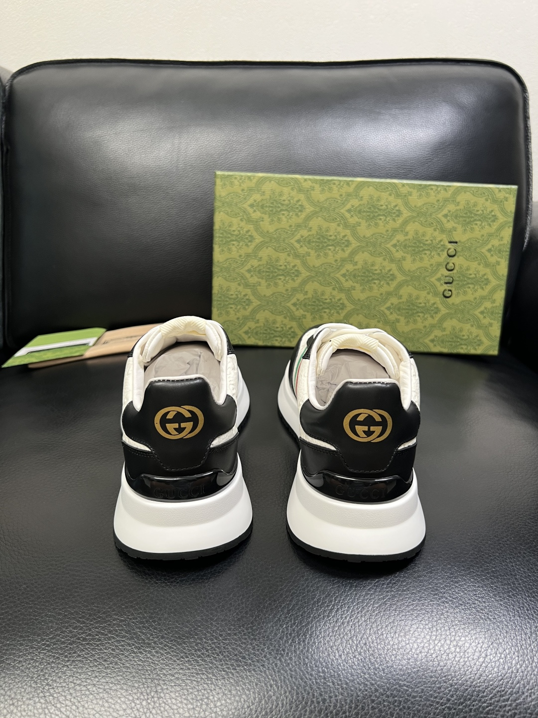 Gucci 高品质 顶级工艺品 古奇 专柜新款原厂配置，意大利进口牛皮面料，进口牛皮内里垫，透气舒适，鞋