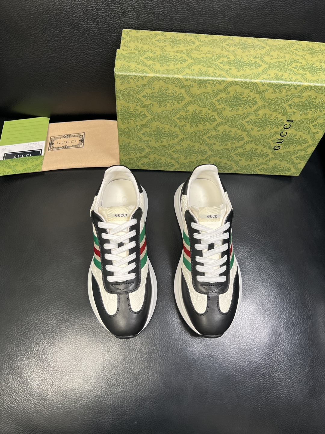 Gucci 高品质 顶级工艺品 古奇 专柜新款原厂配置，意大利进口牛皮面料，进口牛皮内里垫，透气舒适，鞋