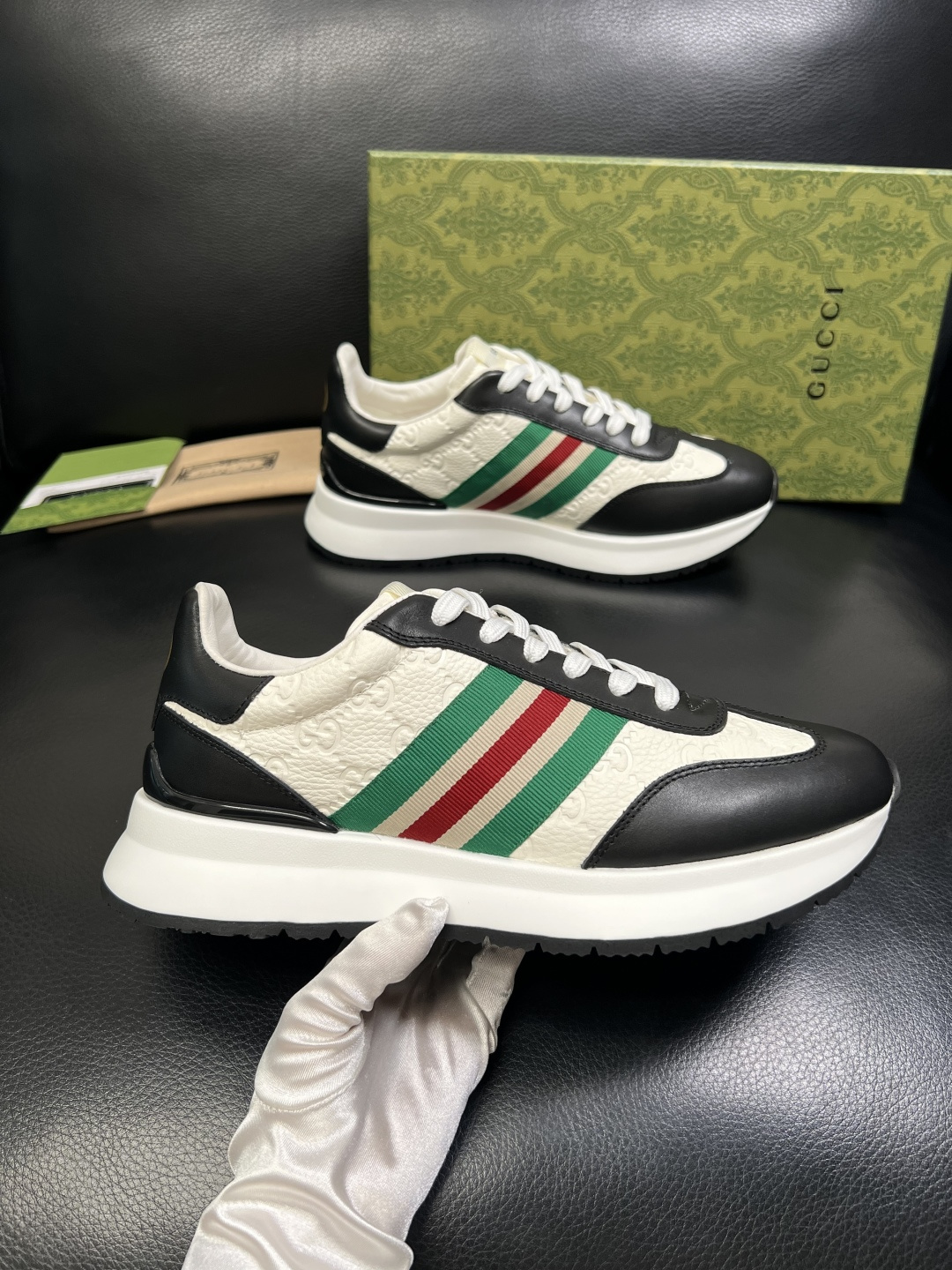 Gucci 高品质 顶级工艺品 古奇 专柜新款原厂配置，意大利进口牛皮面料，进口牛皮内里垫，透气舒适，鞋