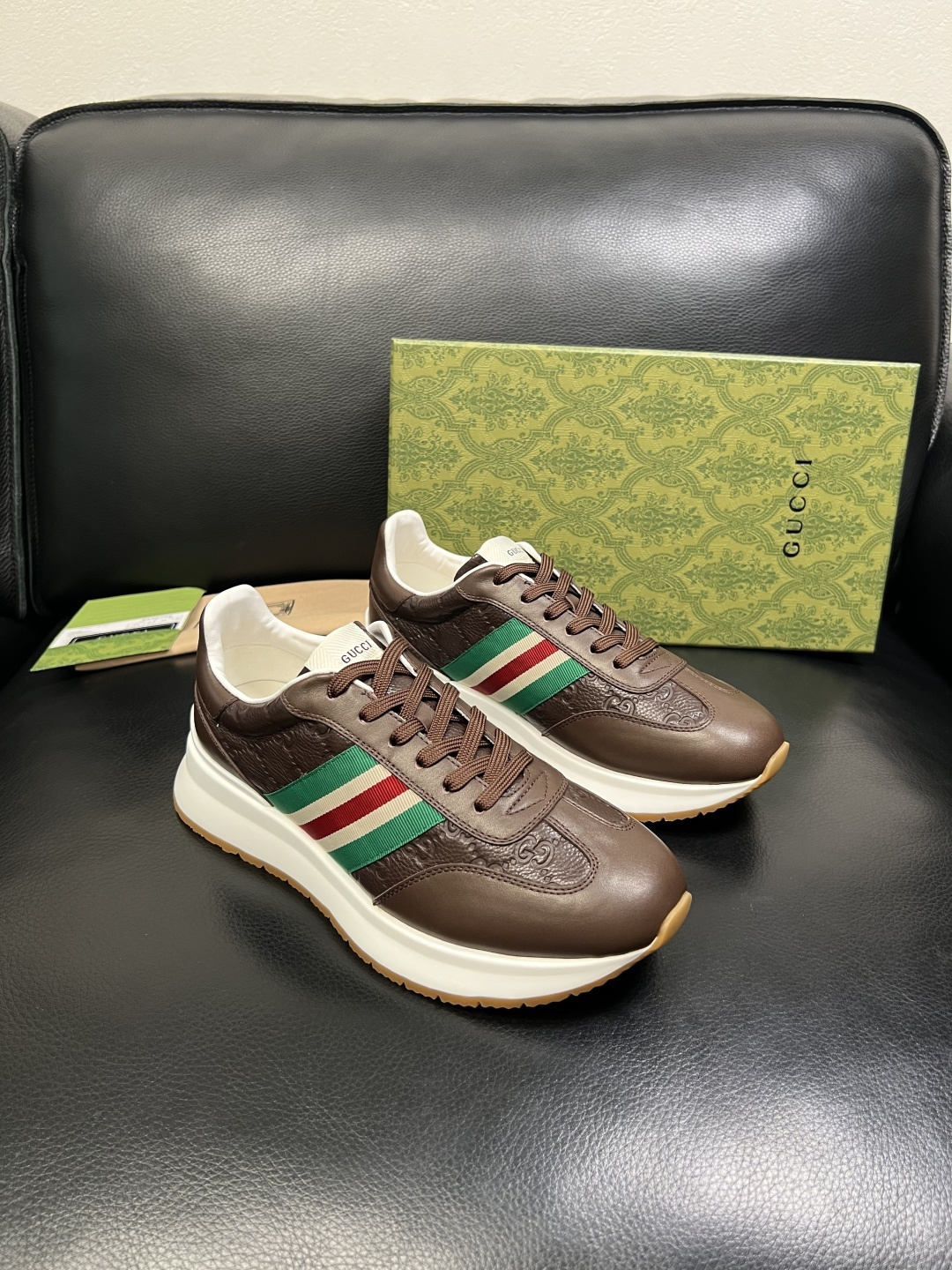 Gucci 高品质 顶级工艺品 古奇 专柜新款原厂配置，意大利进口牛皮面料，进口牛皮内里垫，透气舒适，鞋