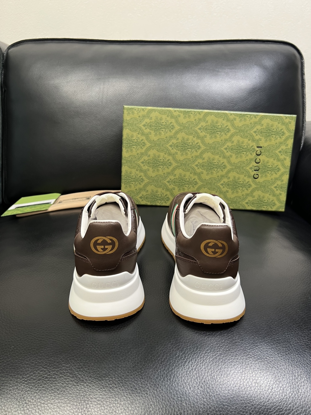 Gucci 高品质 顶级工艺品 古奇 专柜新款原厂配置，意大利进口牛皮面料，进口牛皮内里垫，透气舒适，鞋