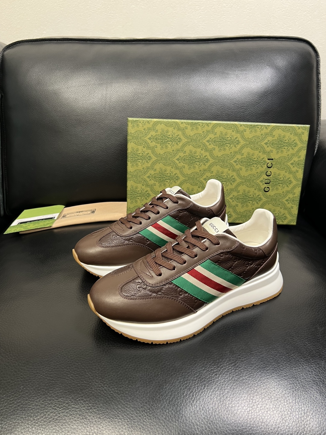 Gucci 高品质 顶级工艺品 古奇 专柜新款原厂配置，意大利进口牛皮面料，进口牛皮内里垫，透气舒适，鞋