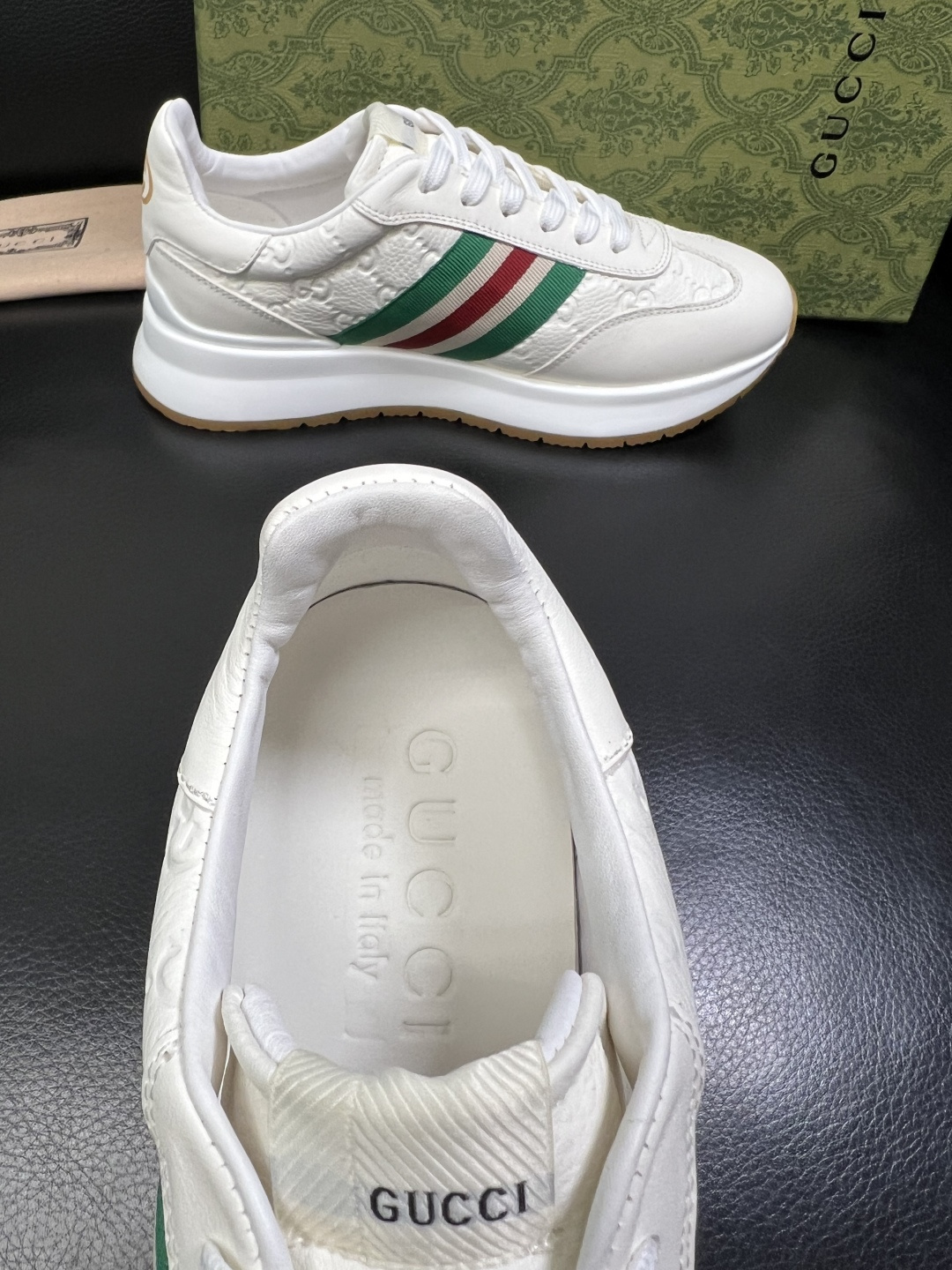 Gucci 高品质 顶级工艺品 古奇 专柜新款原厂配置，意大利进口牛皮面料，进口牛皮内里垫，透气舒适，鞋