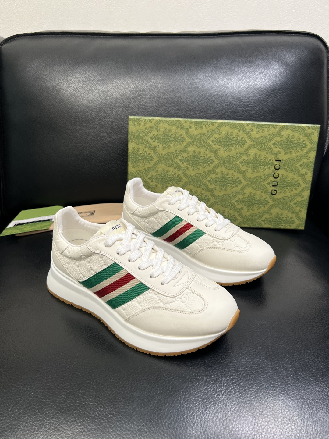 Gucci 高品质 顶级工艺品 古奇 专柜新款原厂配置，意大利进口牛皮面料，进口牛皮内里垫，透气舒适，鞋