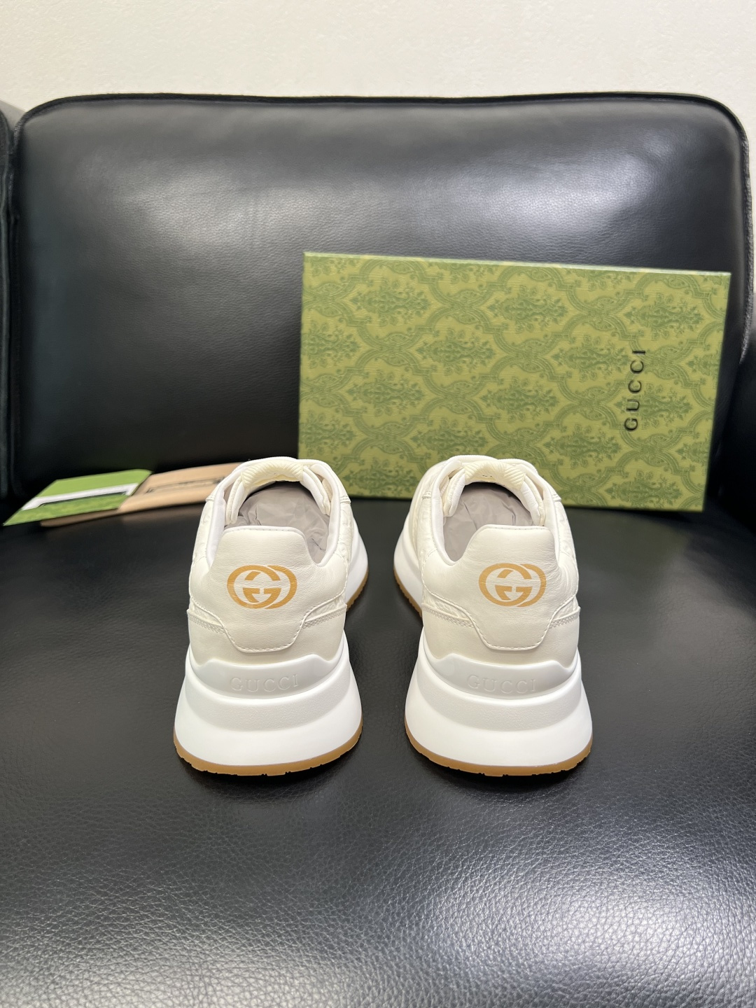 Gucci 高品质 顶级工艺品 古奇 专柜新款原厂配置，意大利进口牛皮面料，进口牛皮内里垫，透气舒适，鞋