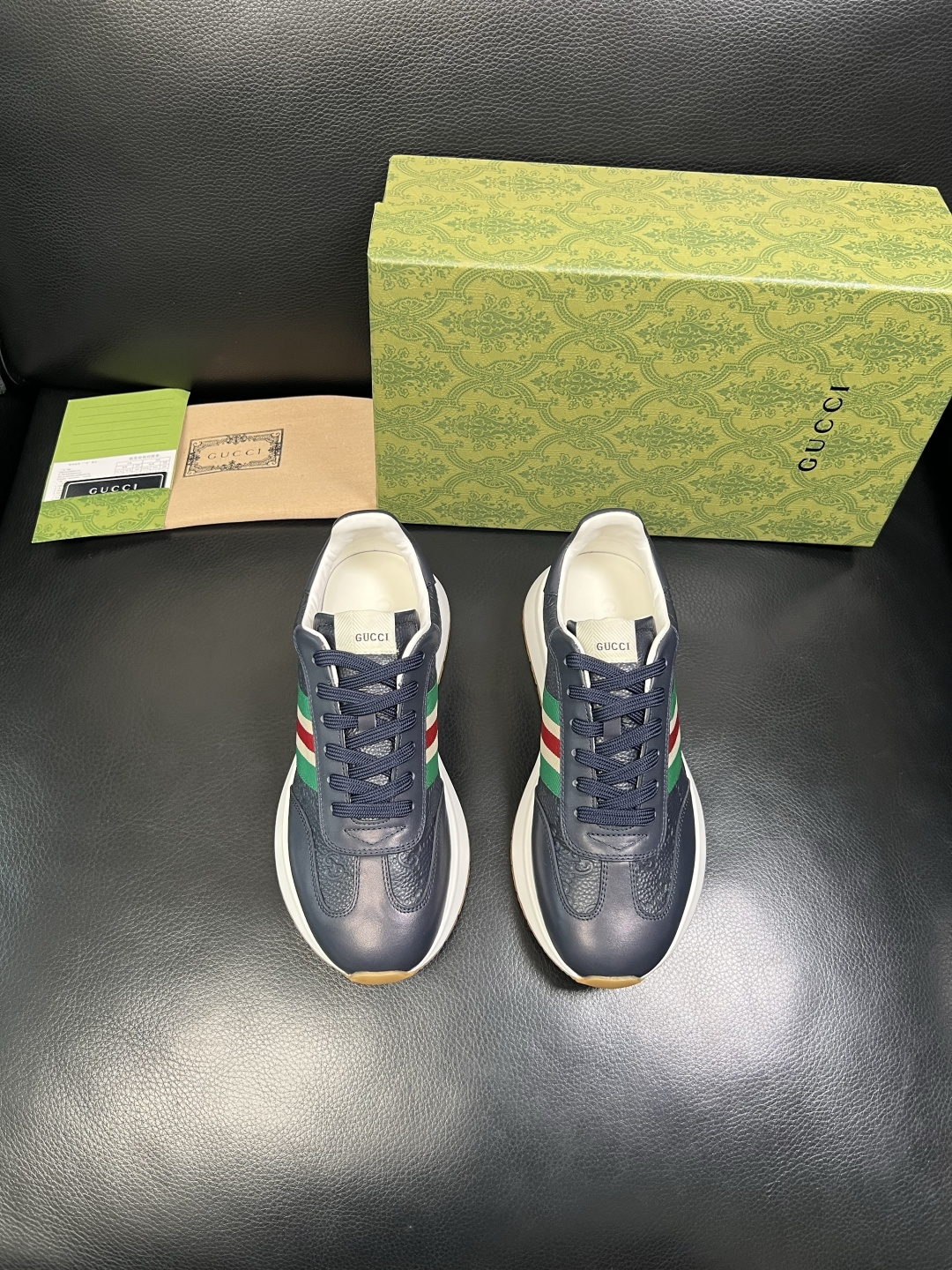 Gucci 高品质 顶级工艺品 古奇 专柜新款原厂配置，意大利进口牛皮面料，进口牛皮内里垫，透气舒适，鞋