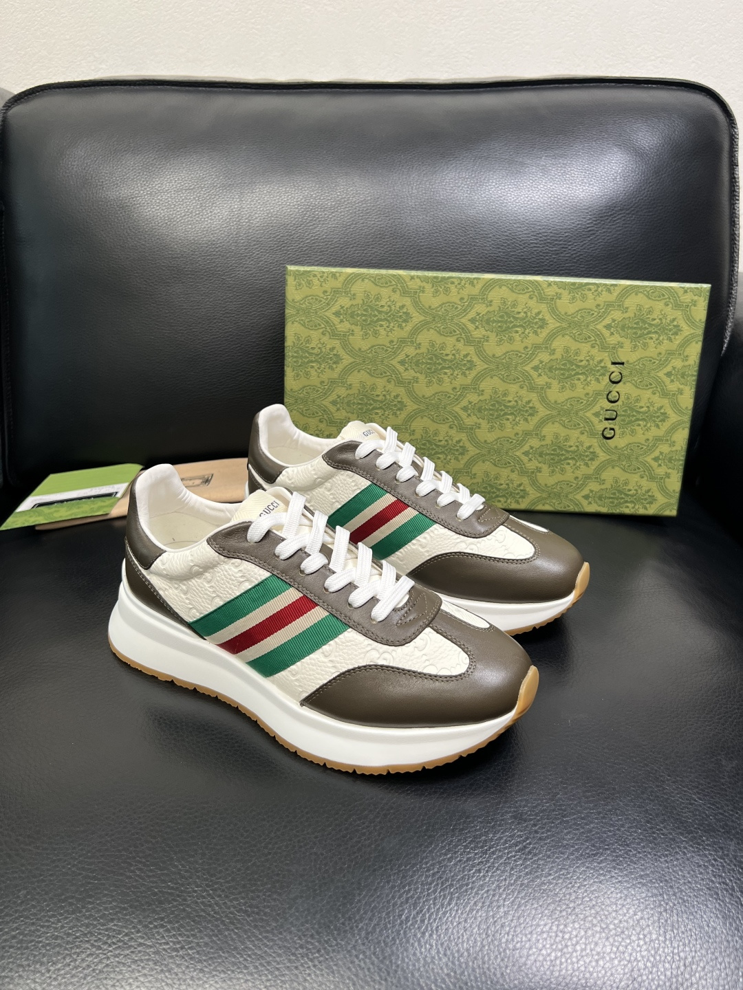 Gucci 高品质 顶级工艺品 古奇 专柜新款原厂配置，意大利进口牛皮面料，进口牛皮内里垫，透气舒适，鞋