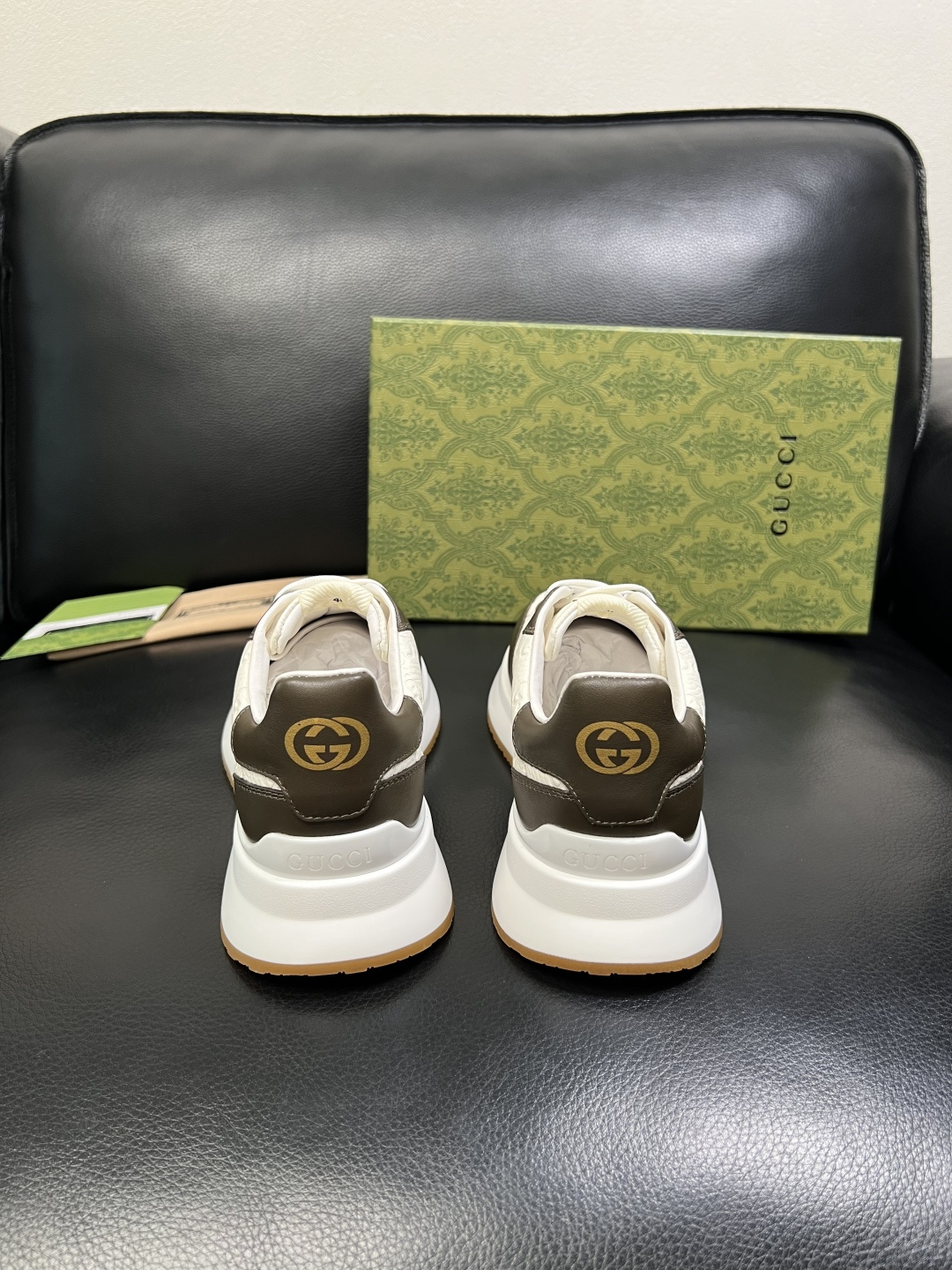 Gucci 高品质 顶级工艺品 古奇 专柜新款原厂配置，意大利进口牛皮面料，进口牛皮内里垫，透气舒适，鞋